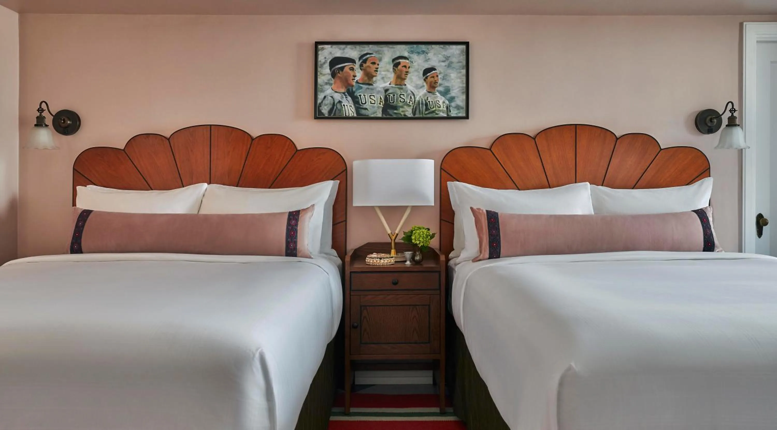 Bedroom, Bed in Graduate Seattle