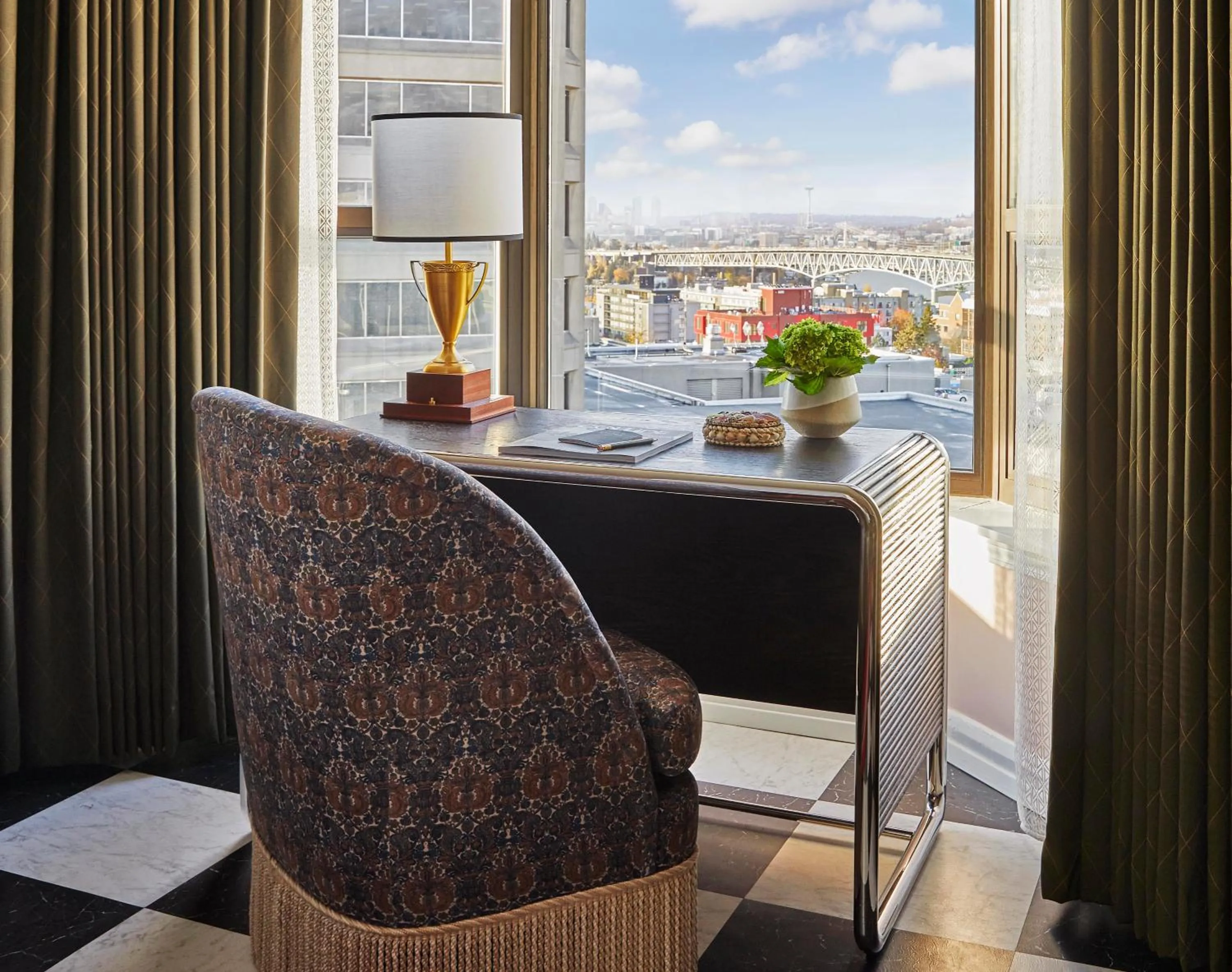 Bedroom in Graduate Seattle