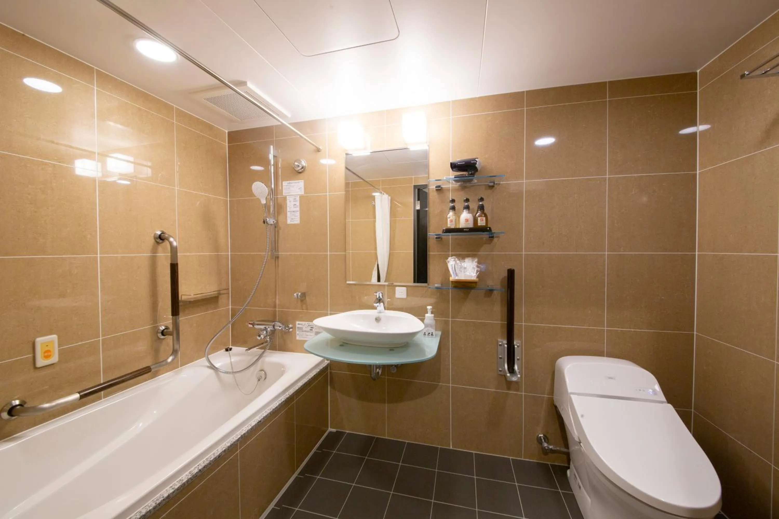 Bathroom in HOTEL TRAD Replay