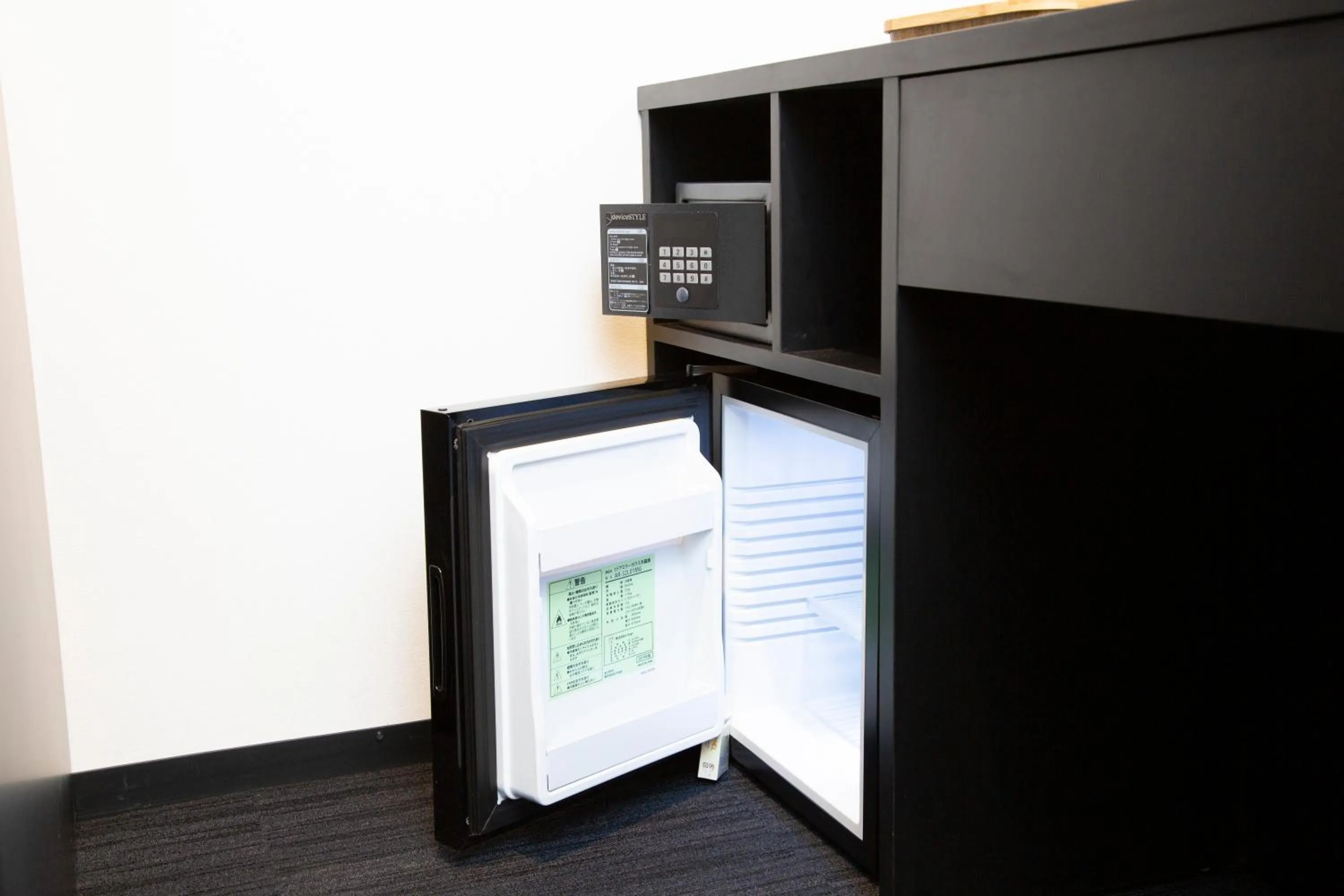 Photo of the whole room in HOTEL TRAD Replay