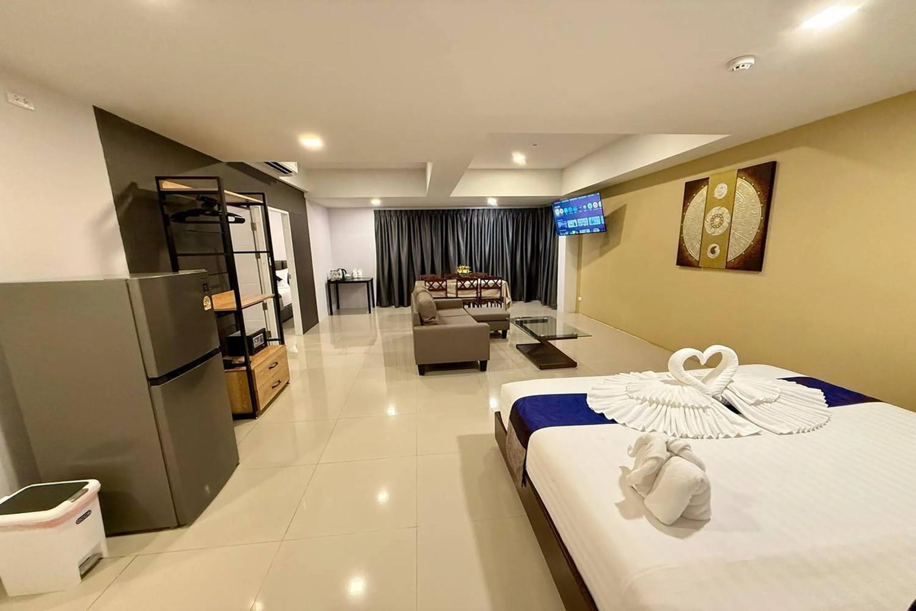 Bedroom, Bed in The Thames Pool Access Resort & Villa - SHA Extra Plus