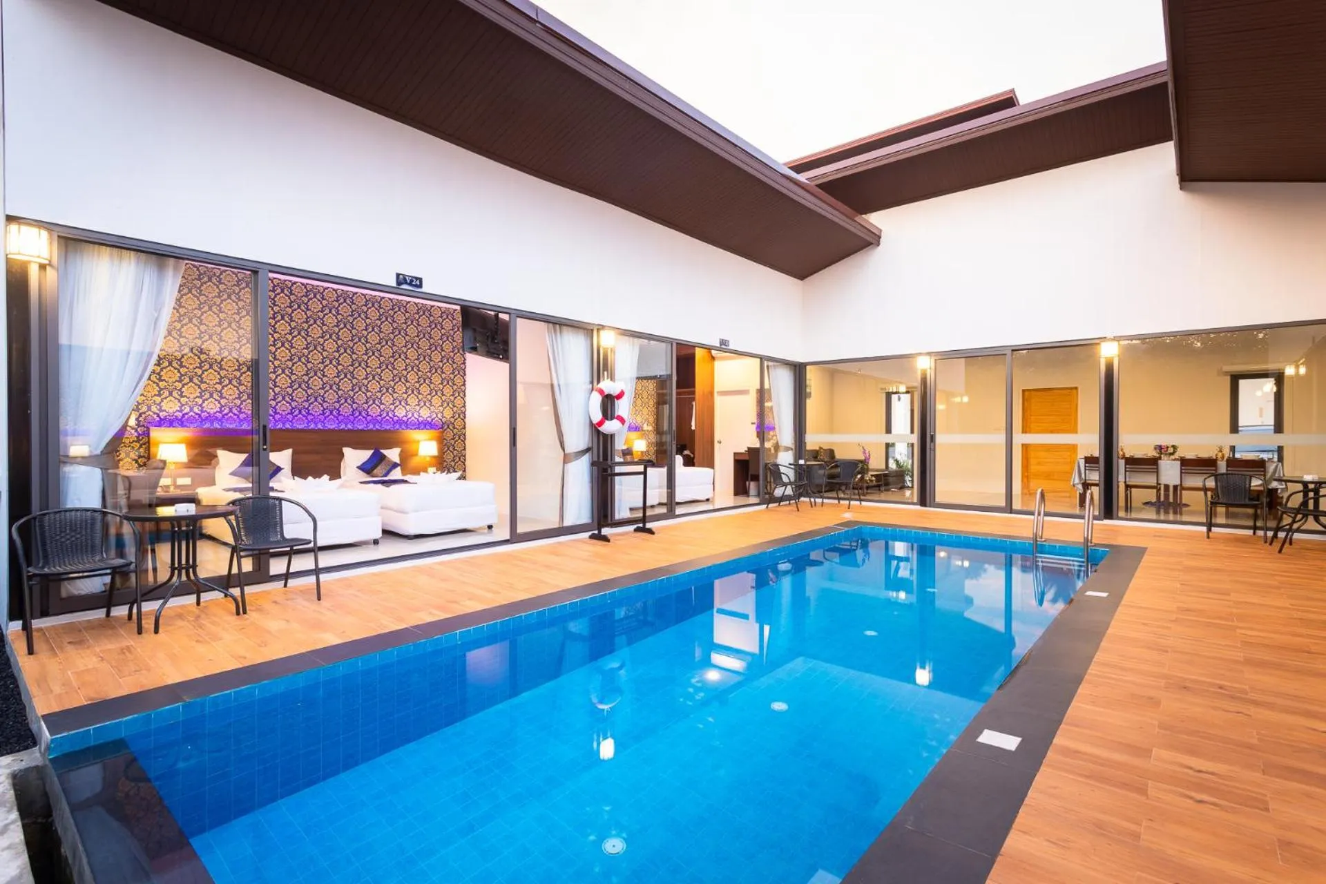 Swimming pool in The Thames Pool Access Resort & Villa - SHA Extra Plus