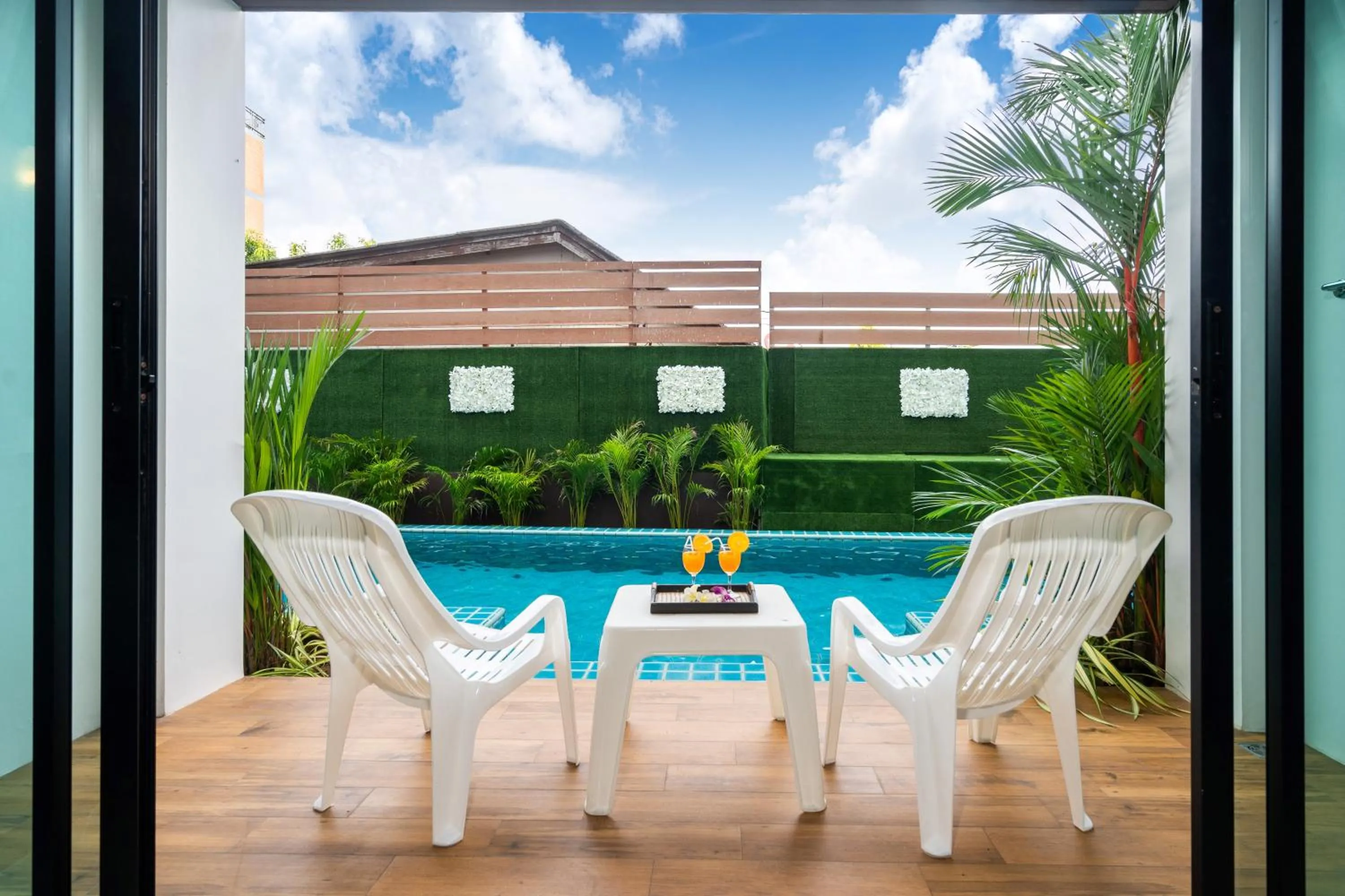 Patio in The Thames Pool Access Resort & Villa - SHA Extra Plus