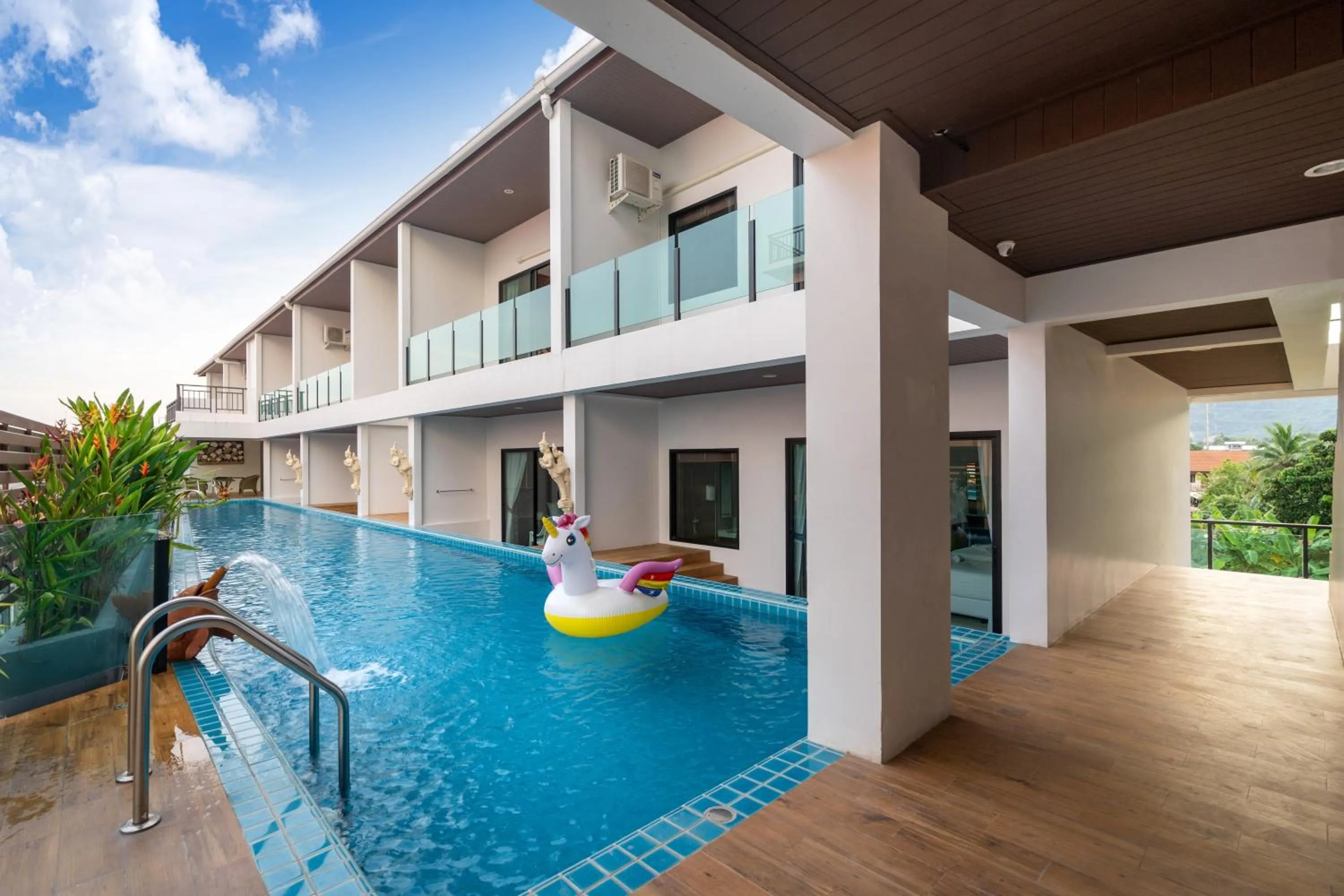 Property building in The Thames Pool Access Resort & Villa - SHA Extra Plus