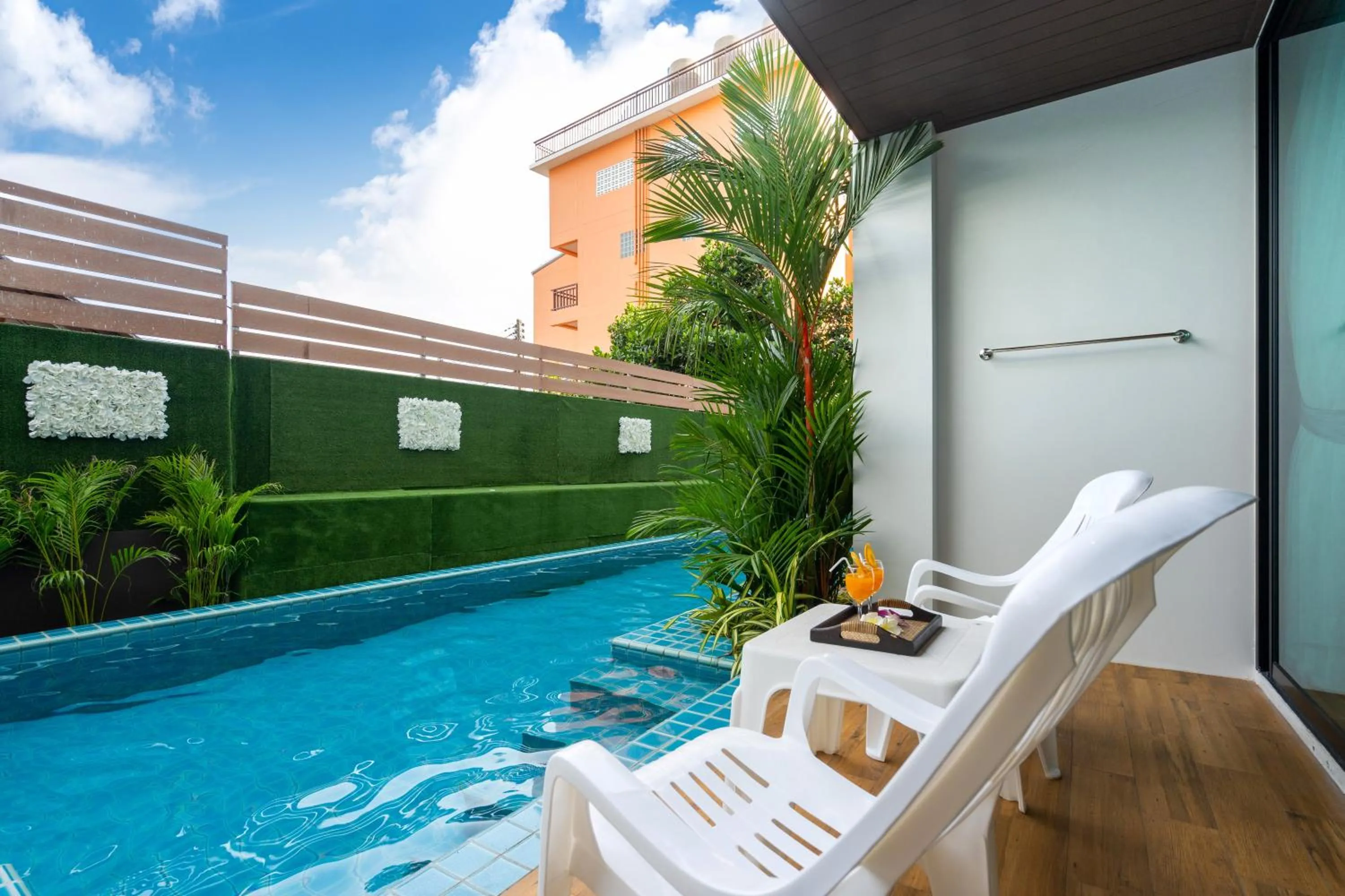 Swimming pool in The Thames Pool Access Resort & Villa - SHA Extra Plus