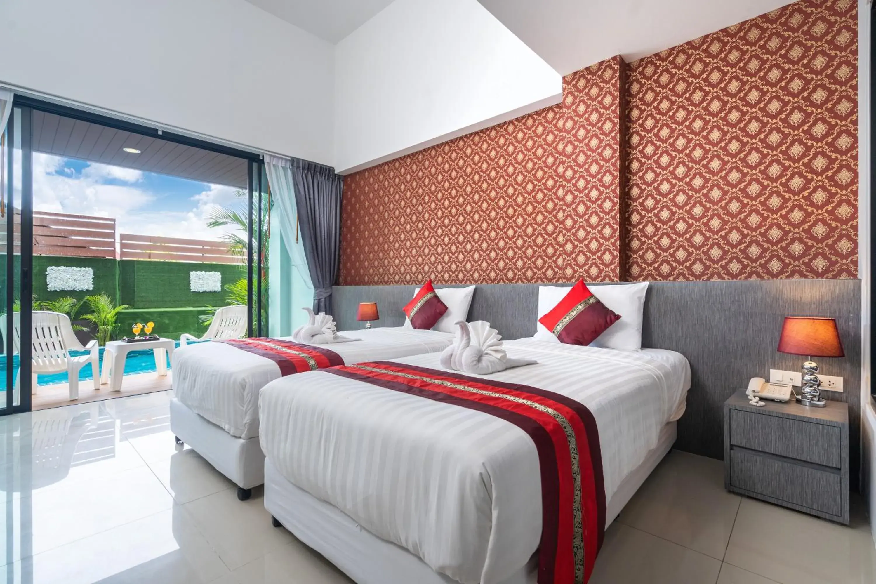 Deluxe Twin Room with Pool Access in The Thames Pool Access Resort & Villa - SHA Extra Plus Deluxe Twin Room with Pool Access in The Thames Pool Access Resort & Villa - SHA Extra Plus