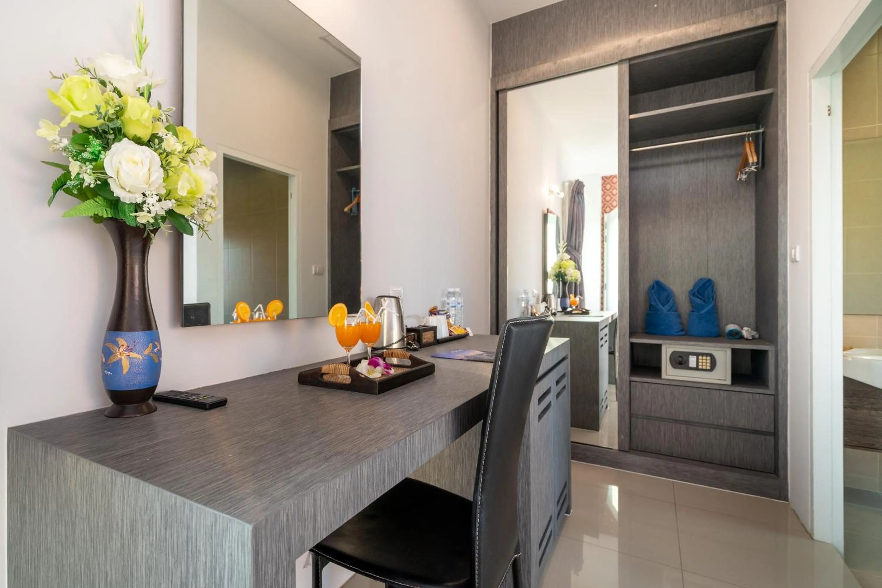 Living room in The Thames Pool Access Resort & Villa - SHA Extra Plus