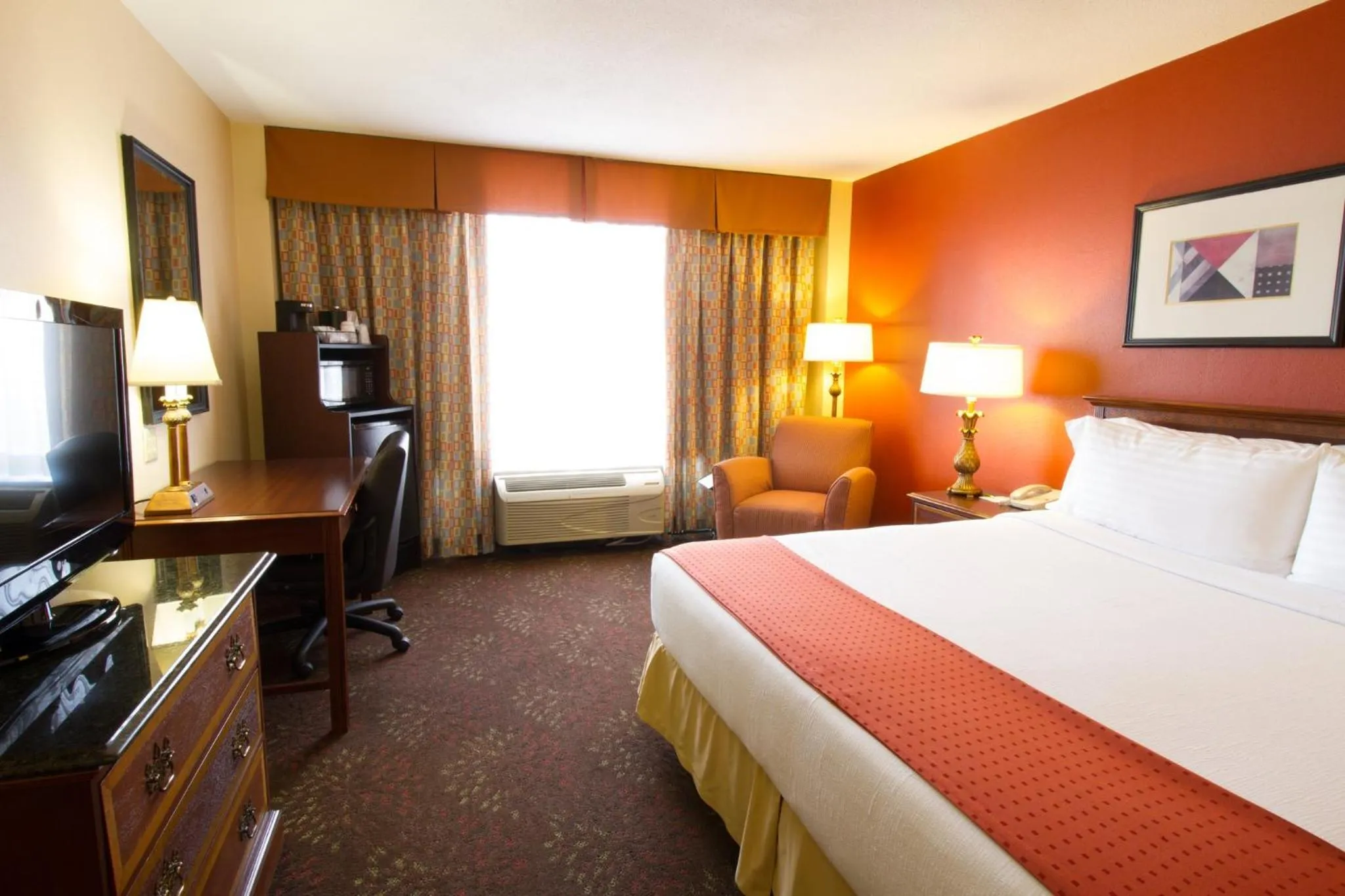 Photo of the whole room, Bed in Holiday Inn O'Hare Area by IHG