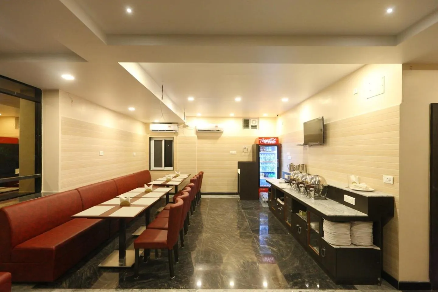 Continental breakfast in Hotel Ramcharan Residency, Tirupati