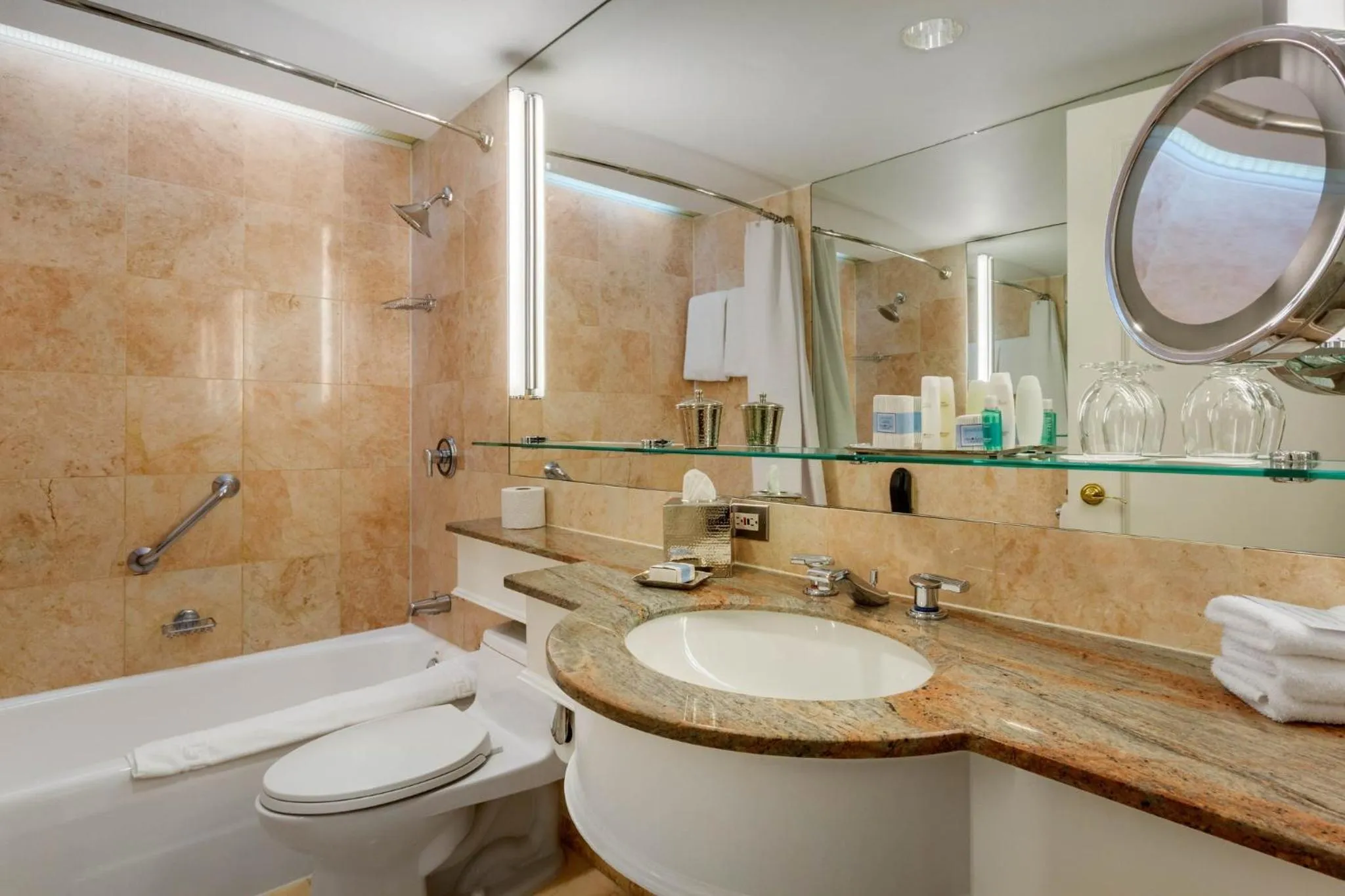 Photo of the whole room in Omni Berkshire Place