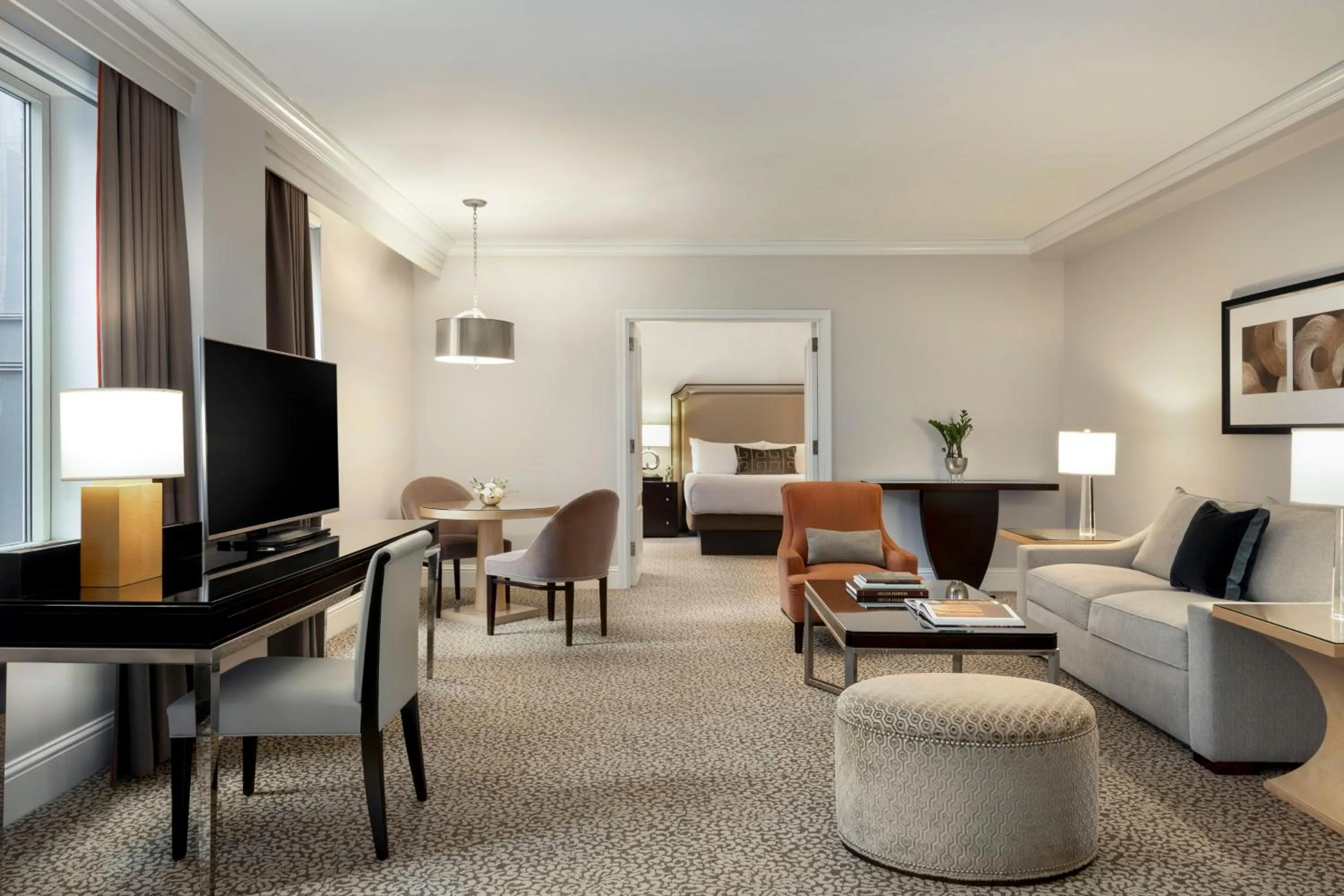 Photo of the whole room in Omni Berkshire Place