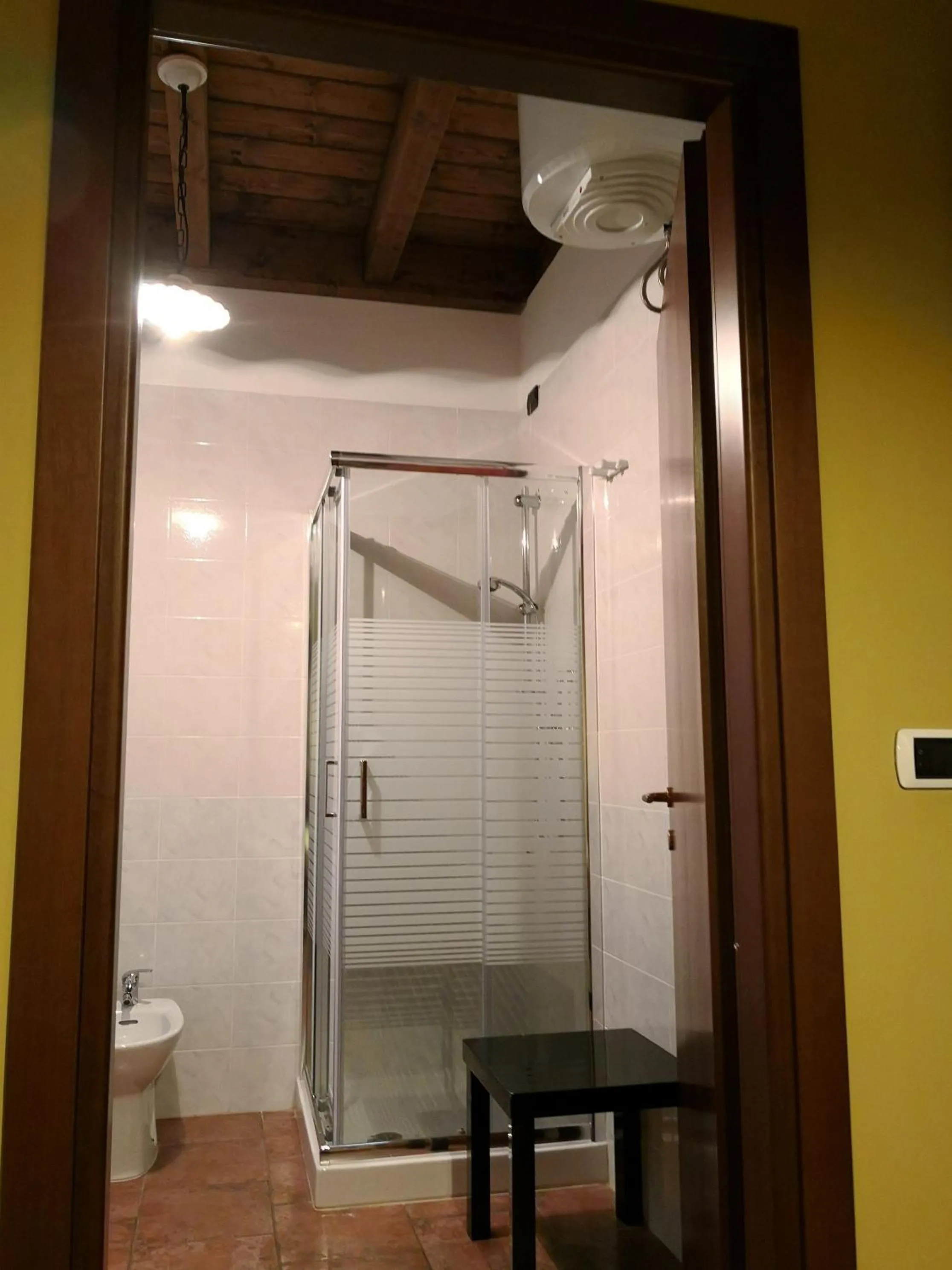 Shower in B&B Gassa d'Amante