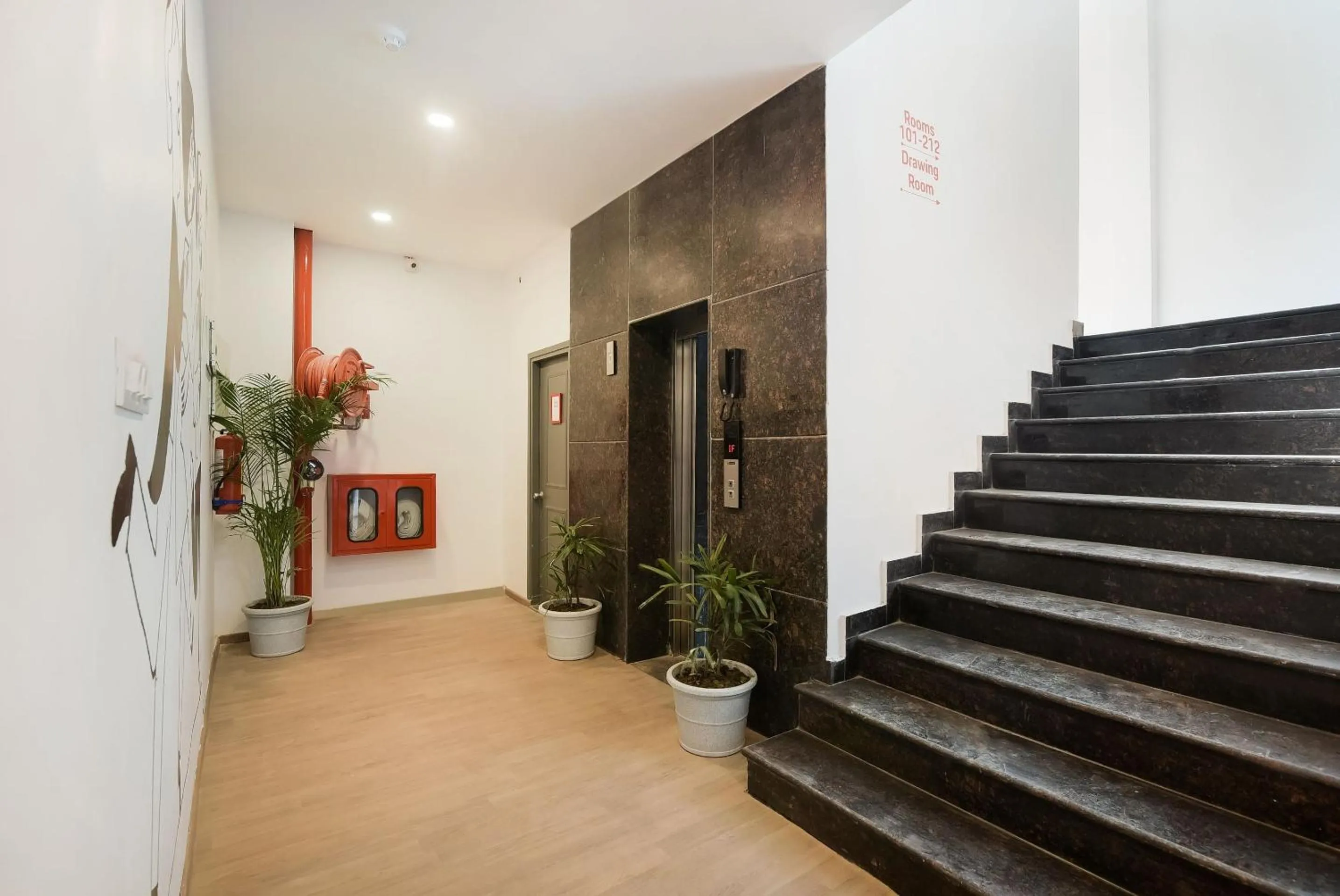 Lobby or reception in Townhouse The Awadh Airport