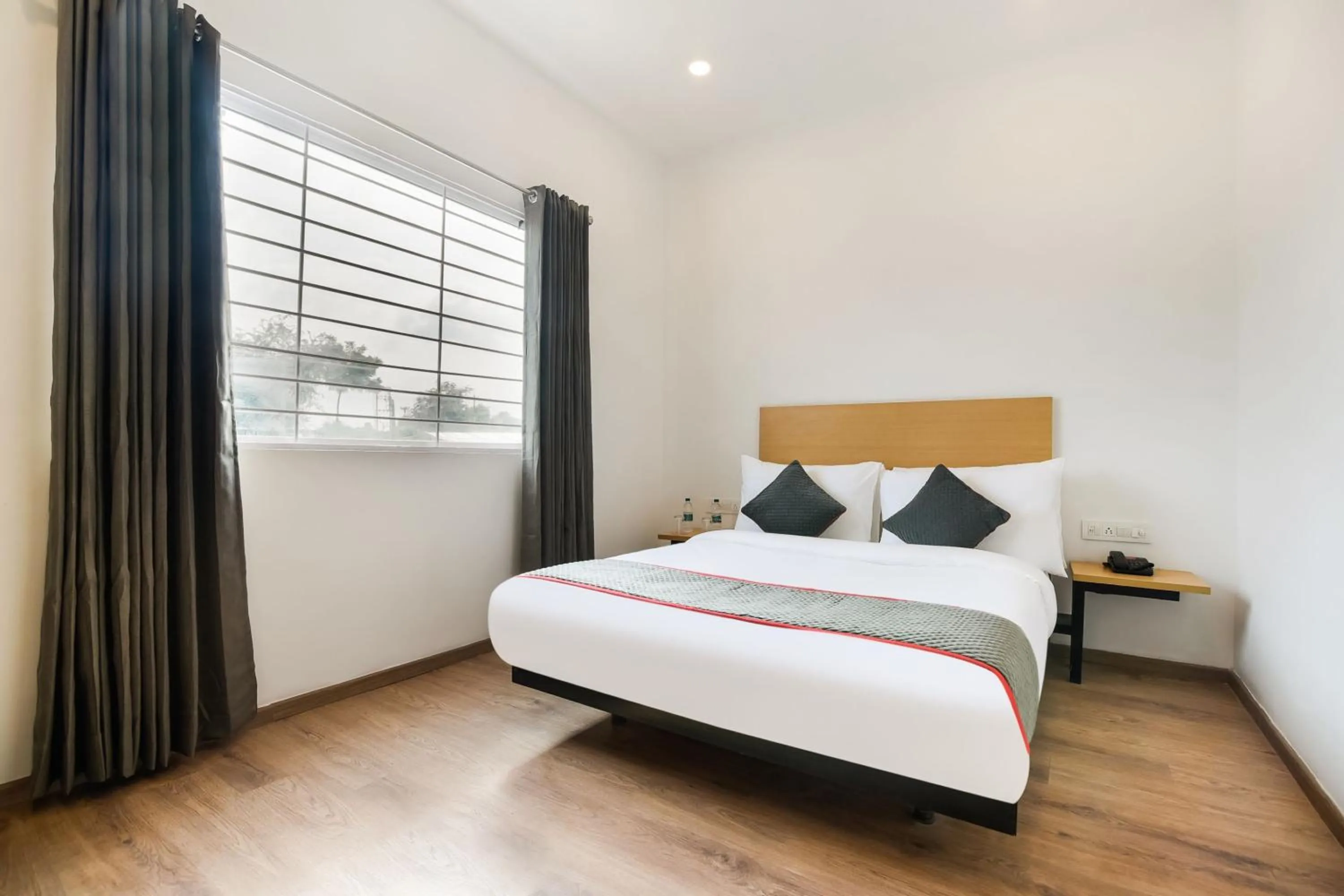 Classic Triple Room - single occupancy in Townhouse The Awadh Airport Near Chaudhary Charan Singh International Airport