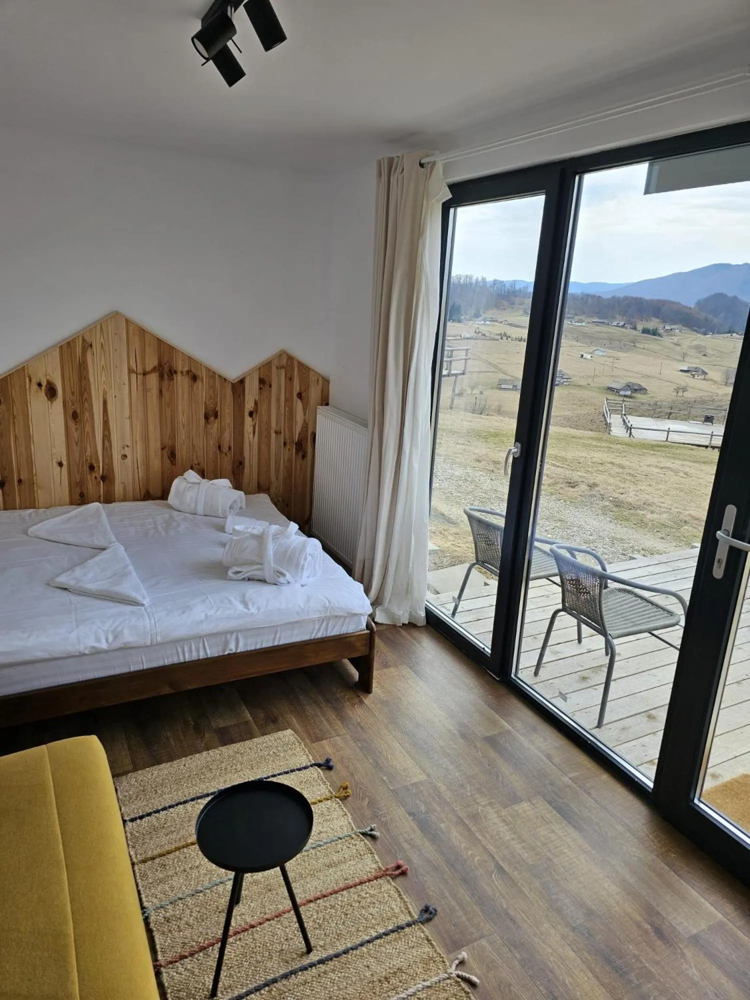 Balcony/Terrace, Bed in Ursa Mica Glamping Resort