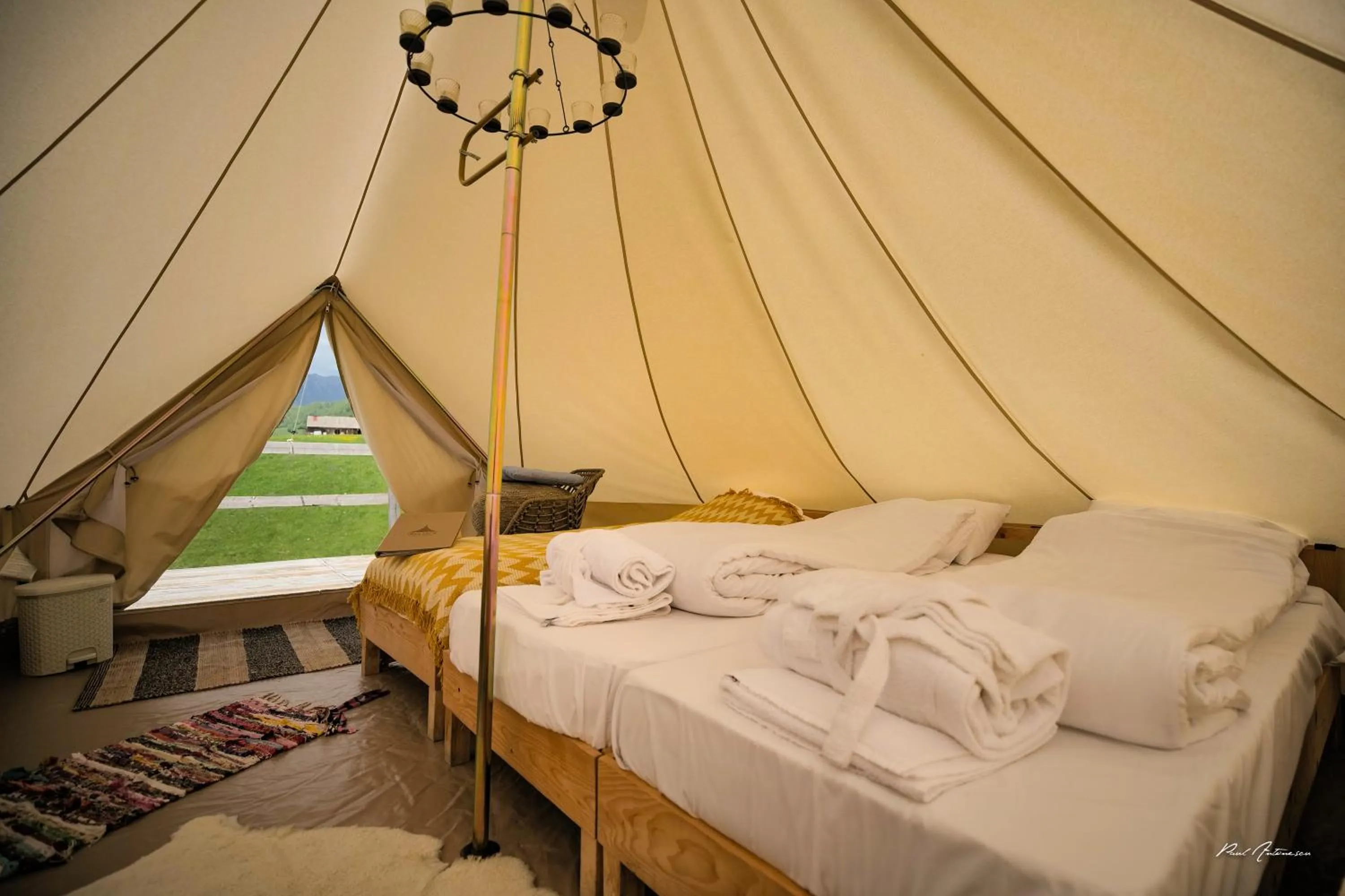 Bed in Ursa Mica Glamping Resort