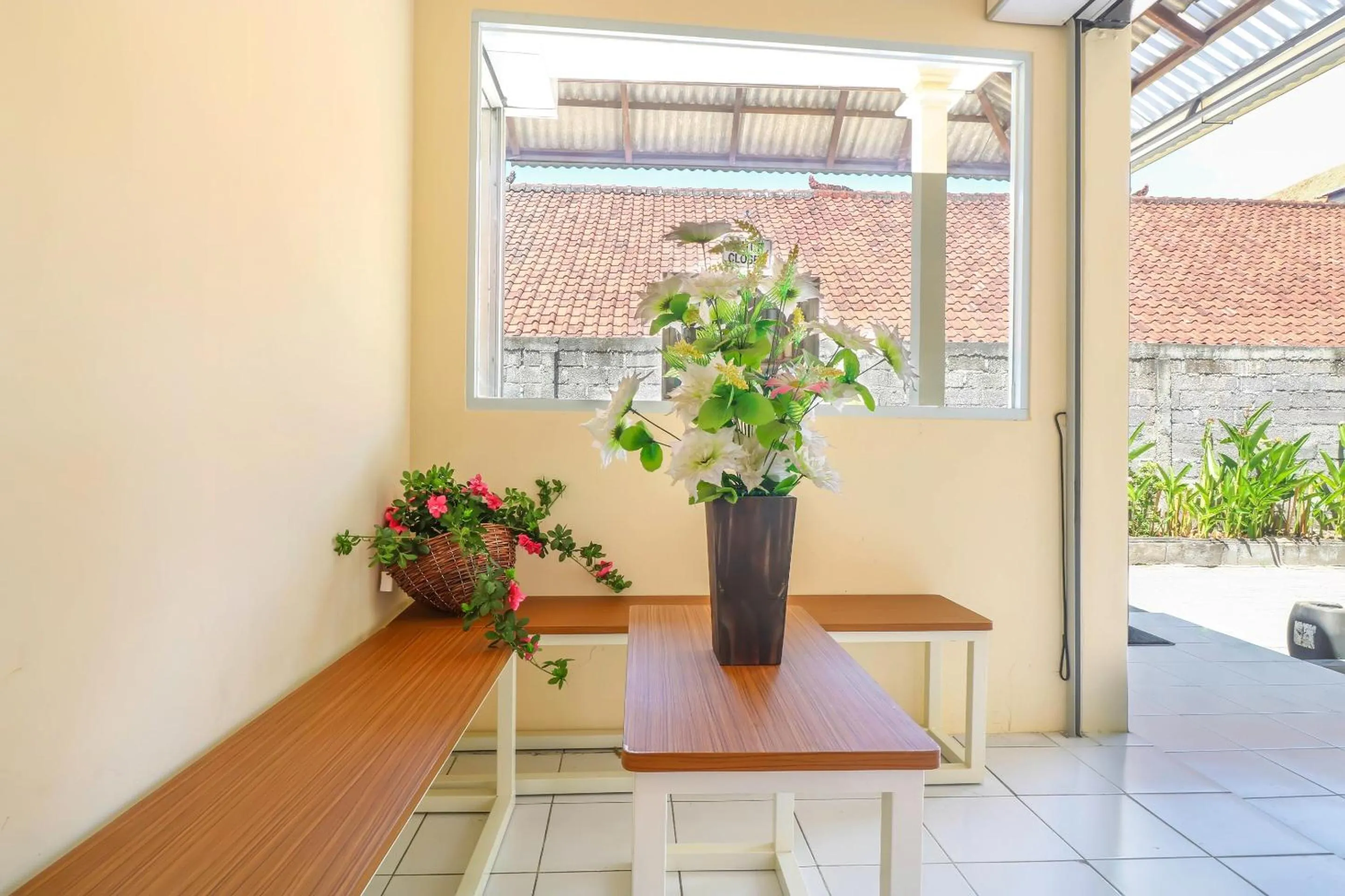 Lobby or reception in Hotel O Nan Berlian Inn