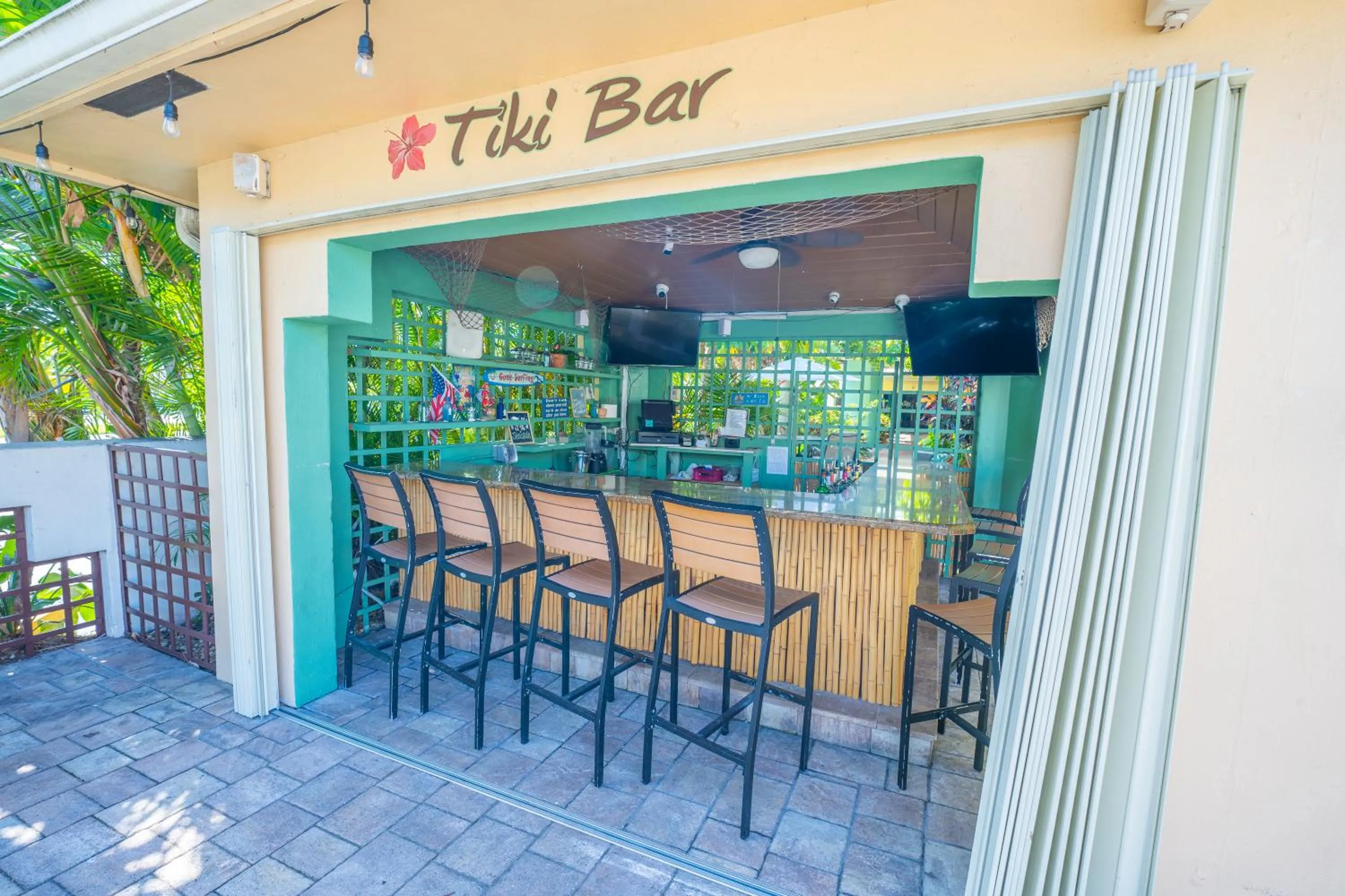 Lounge or bar in Boca Plaza