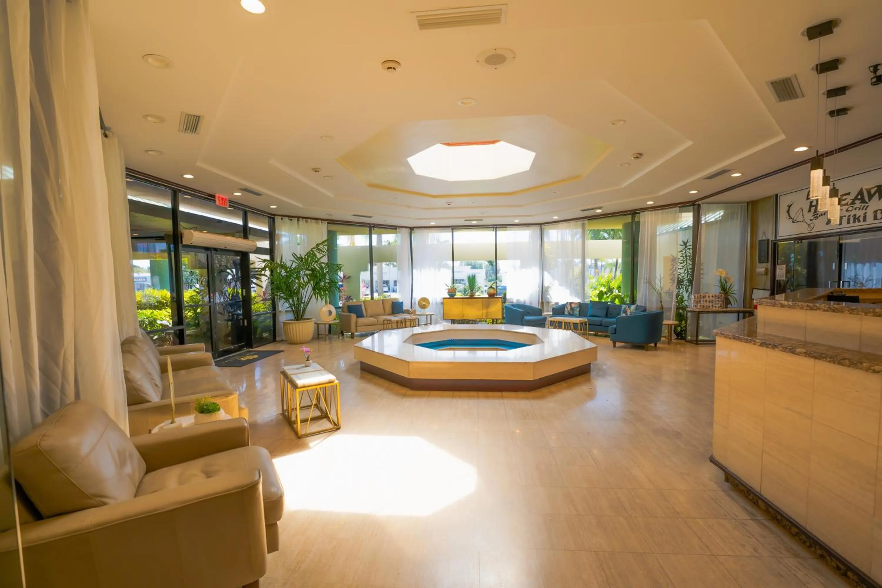 Seating area in Boca Plaza