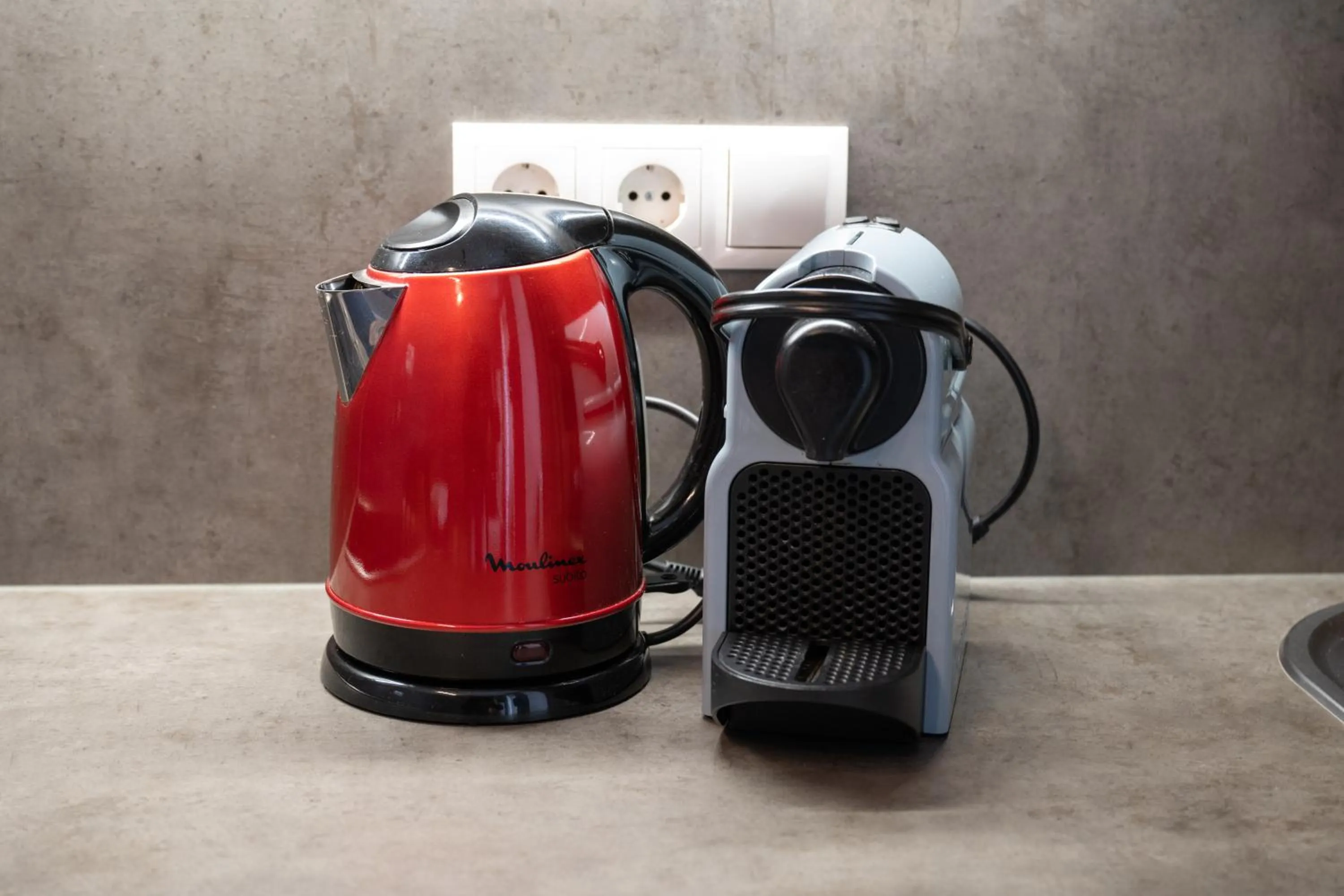 Coffee/tea facilities in KH Opera Apartments