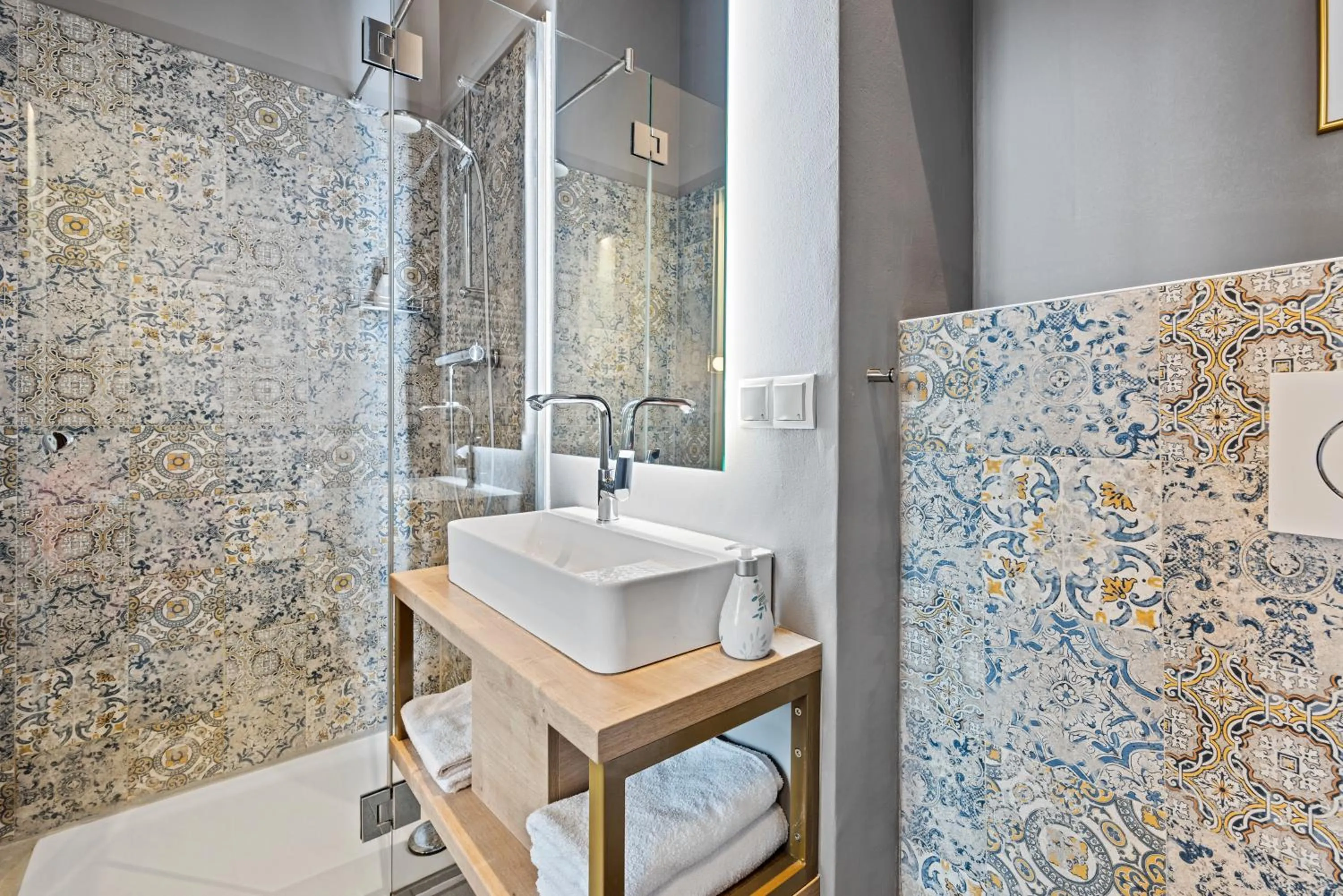 Bathroom in KH Opera Apartments