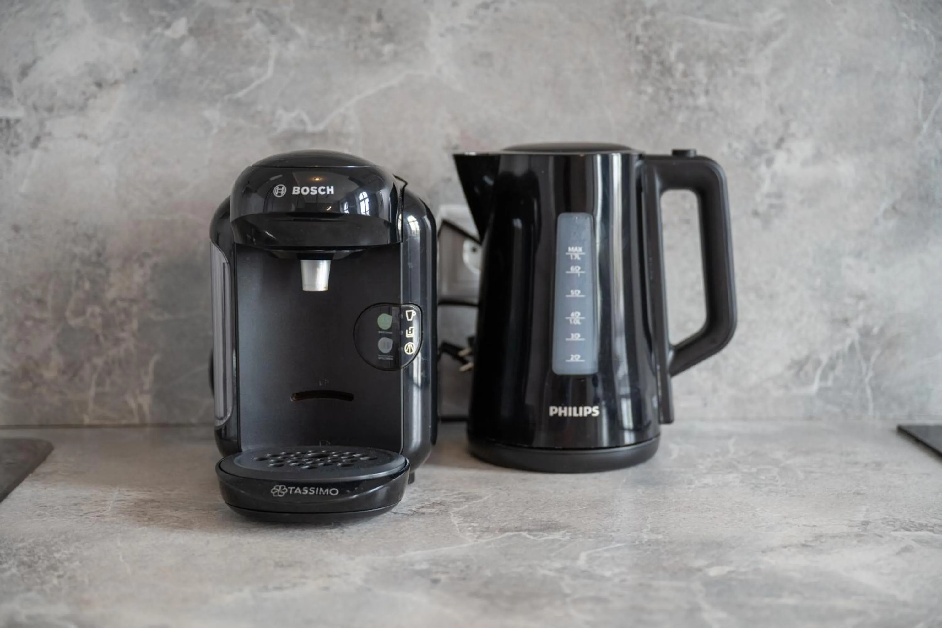 Coffee/tea facilities in KH Opera Apartments