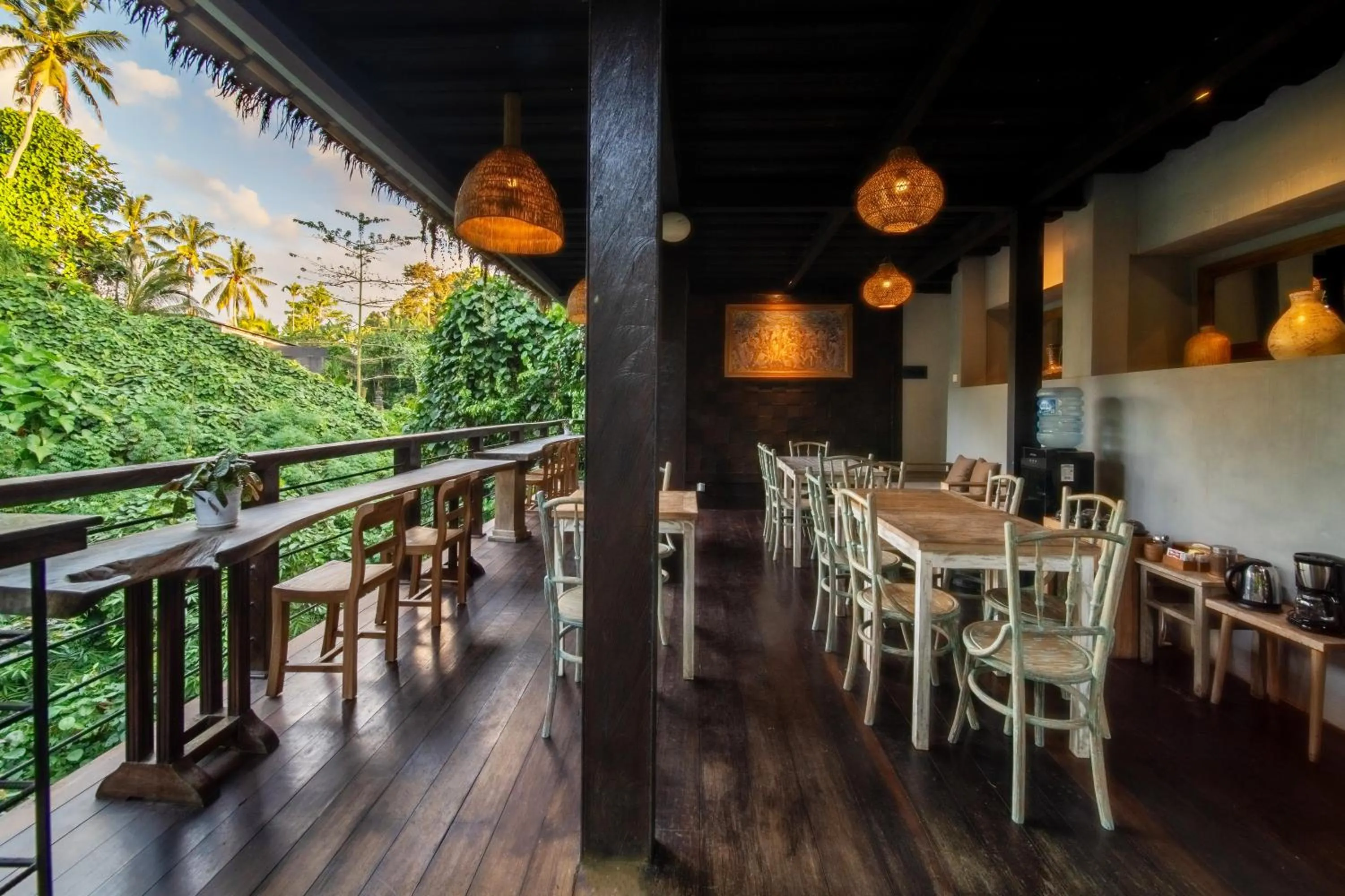 Dining area in Parvati Retreat Villas