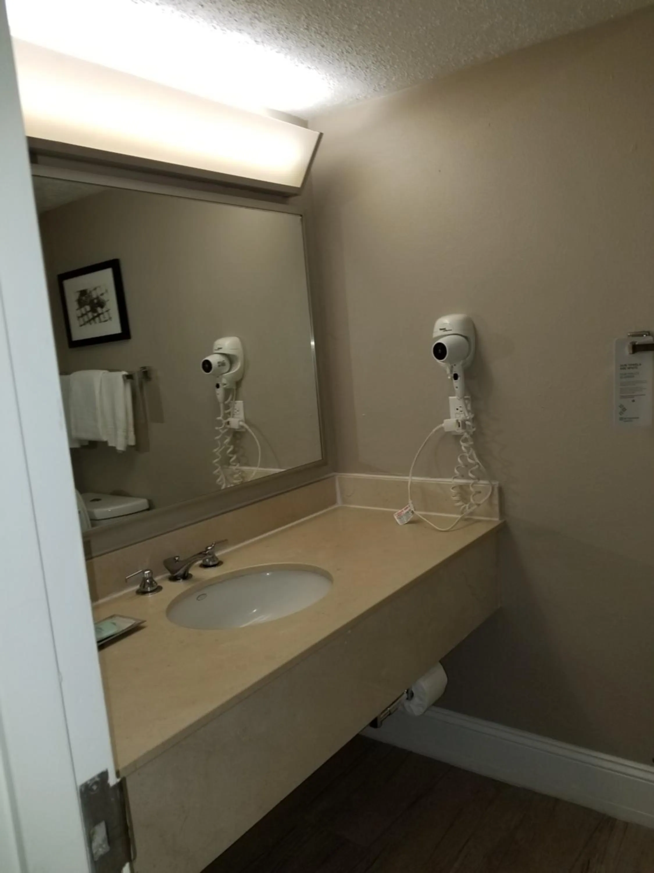 Bathroom in Stayable Select Gainesville