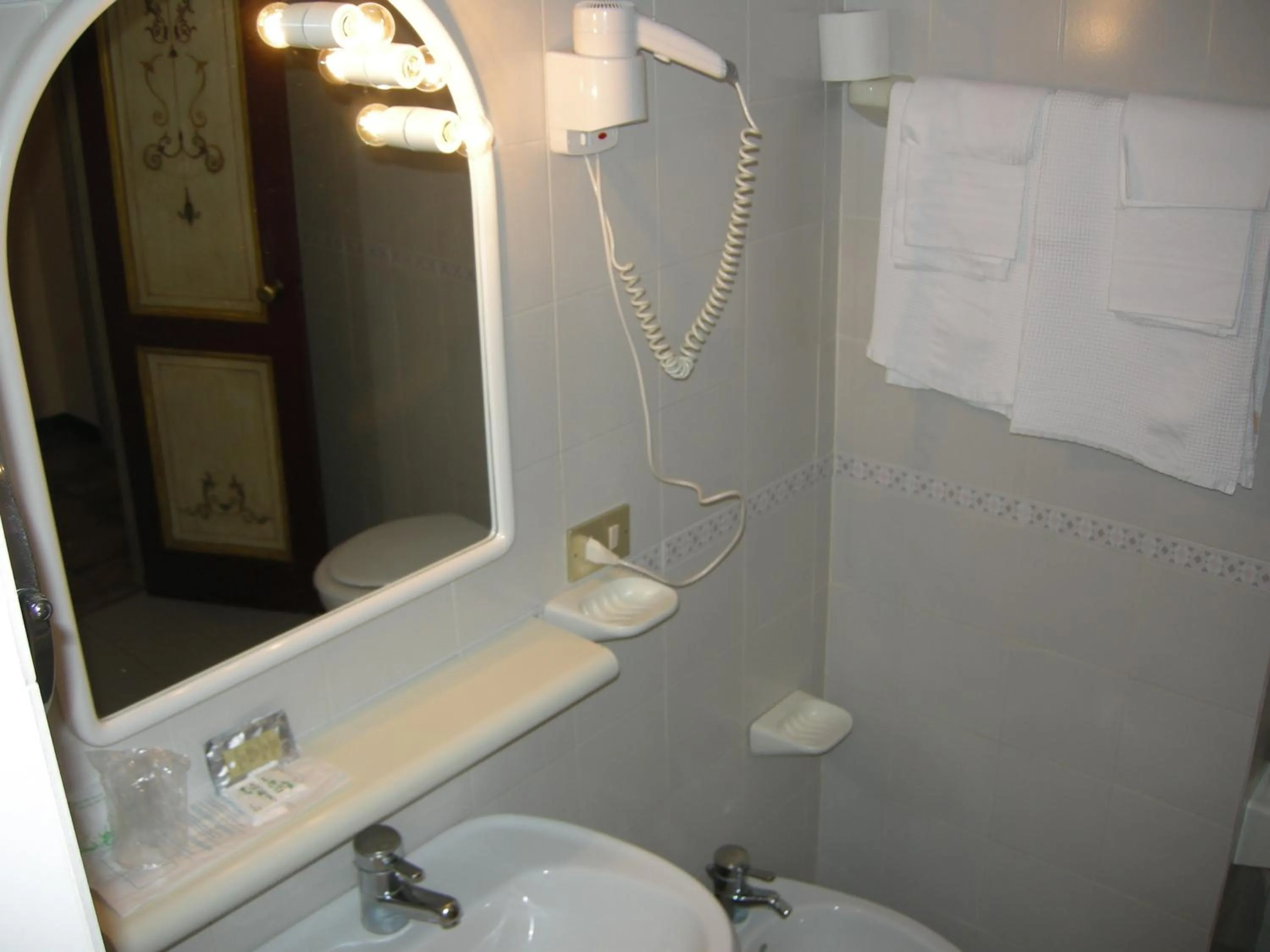 Bathroom in Hotel Fiordigigli