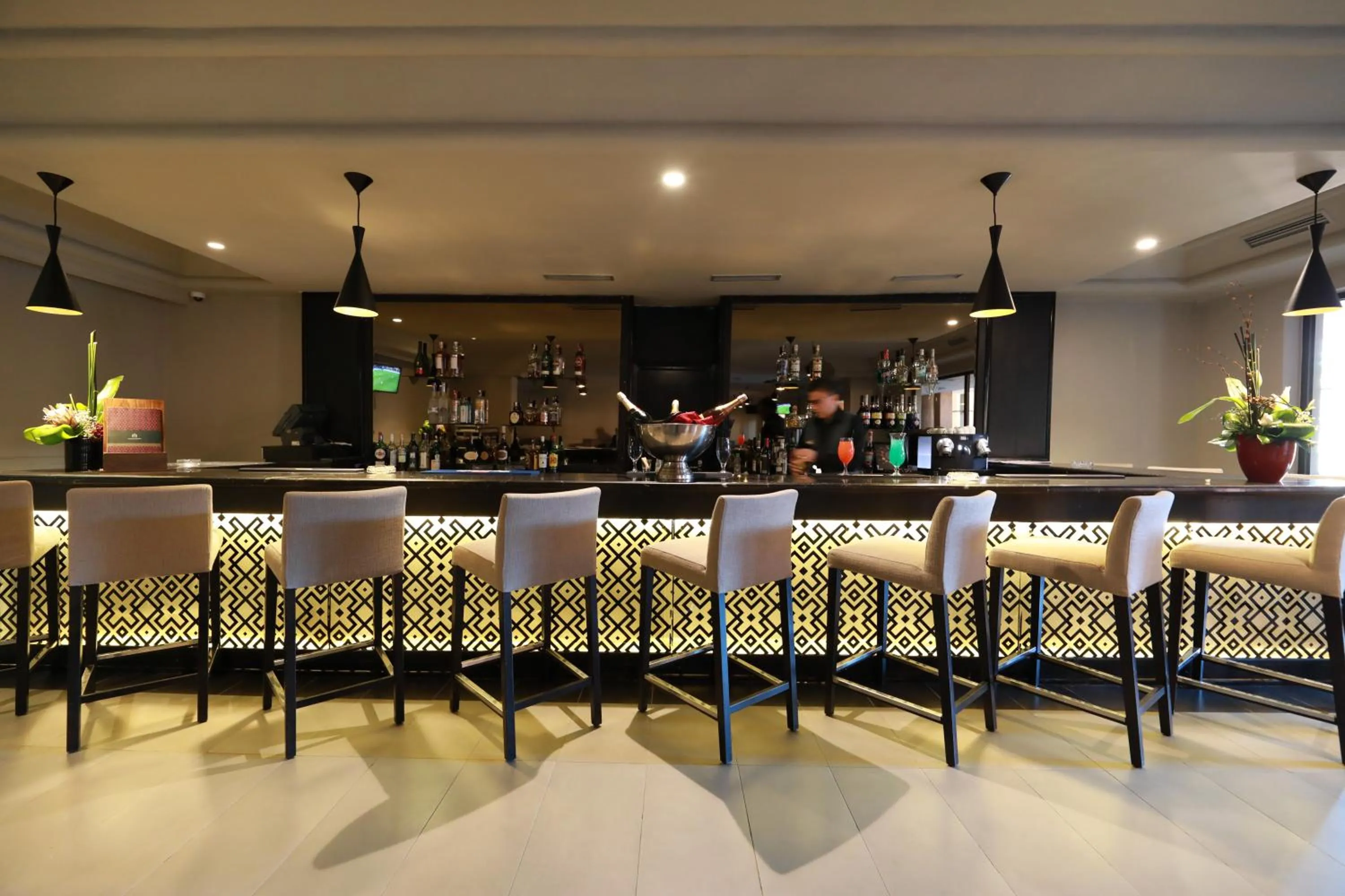 Lounge or bar in Kenzi Rose Garden