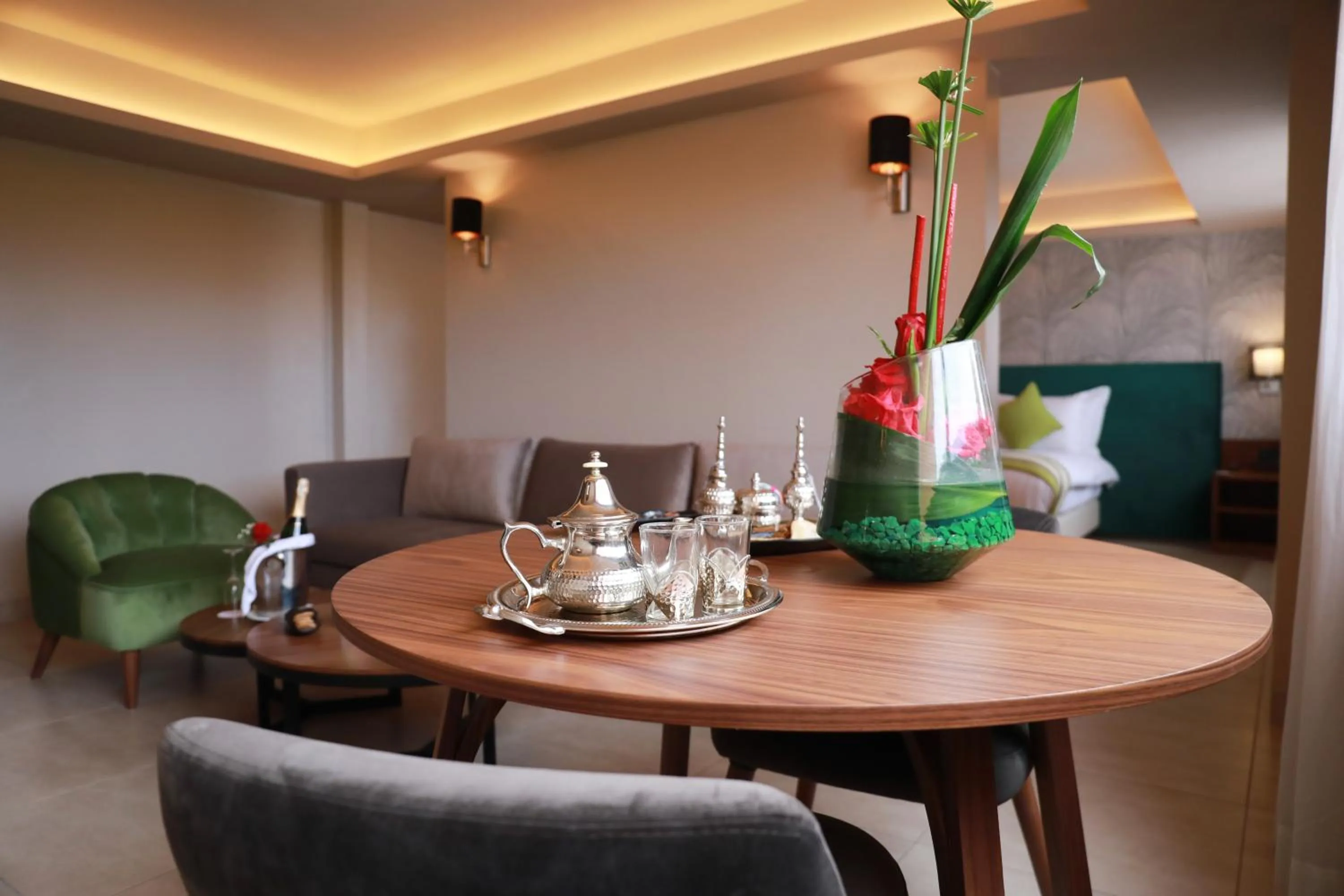 Decorative detail in Kenzi Rose Garden