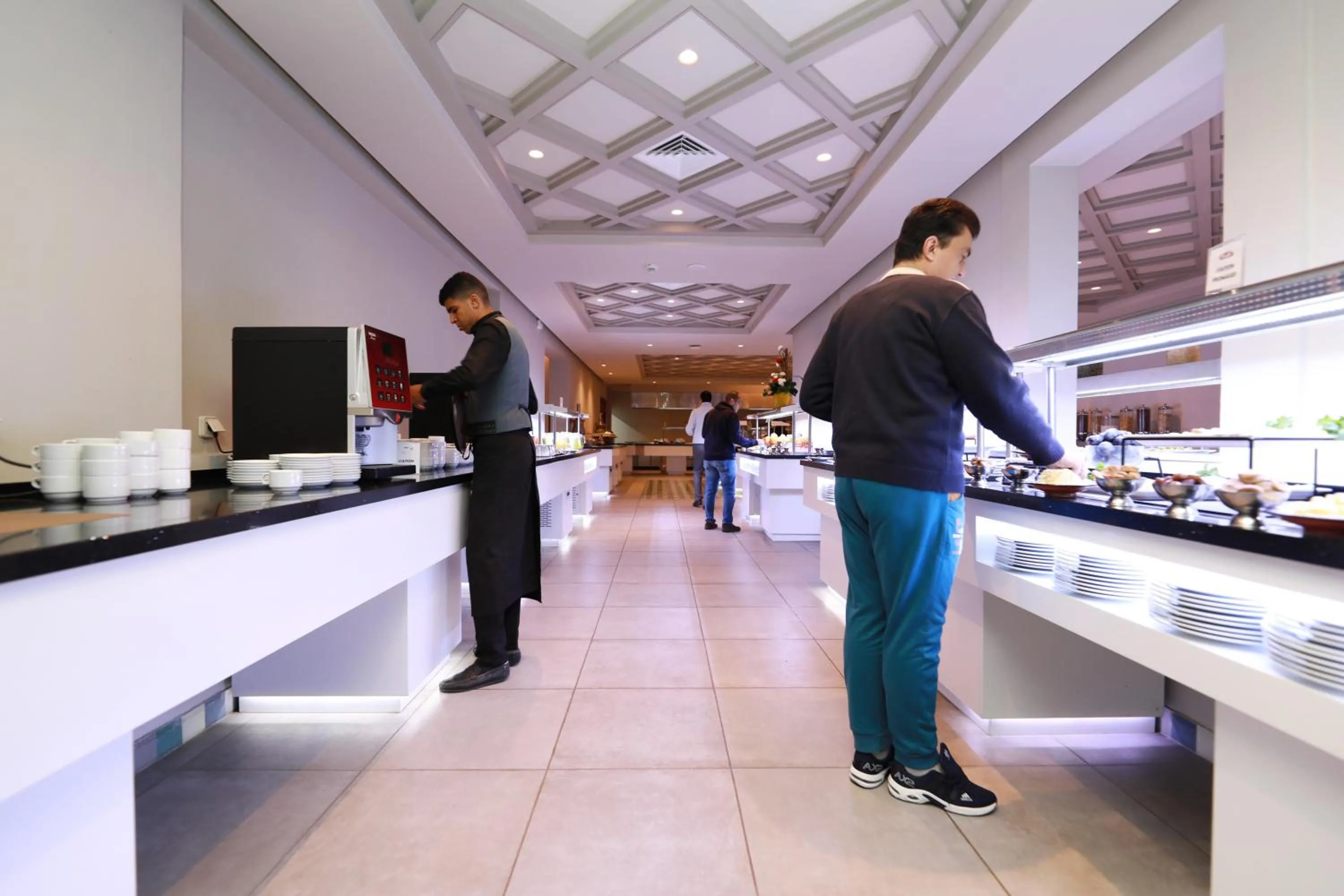 Breakfast in Kenzi Rose Garden