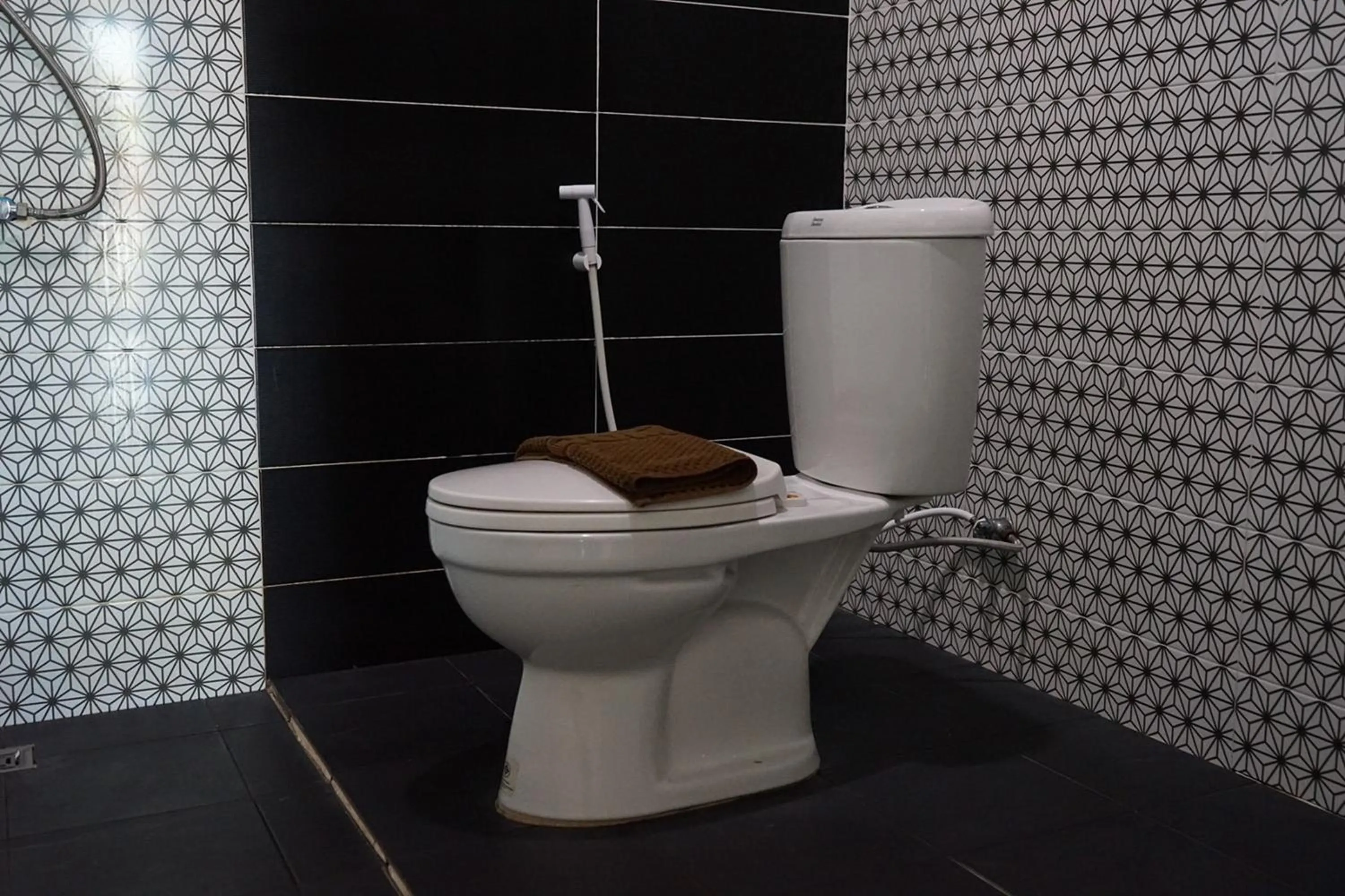 Toilet in Chaiyai River Front Hotel