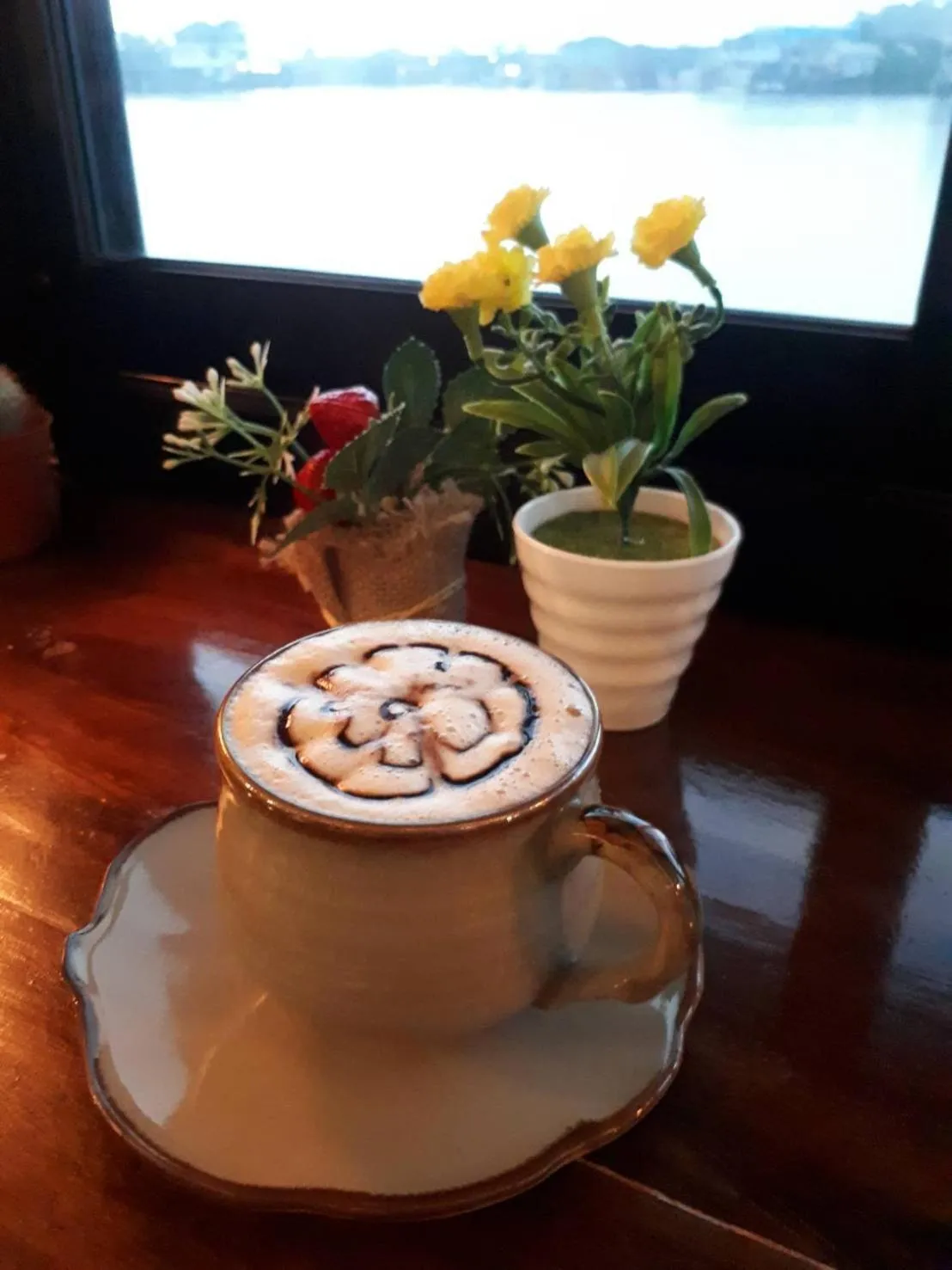 Coffee/tea facilities in Chaiyai River Front Hotel
