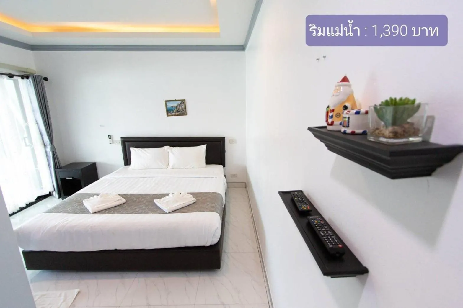 Bed in Chaiyai River Front Hotel