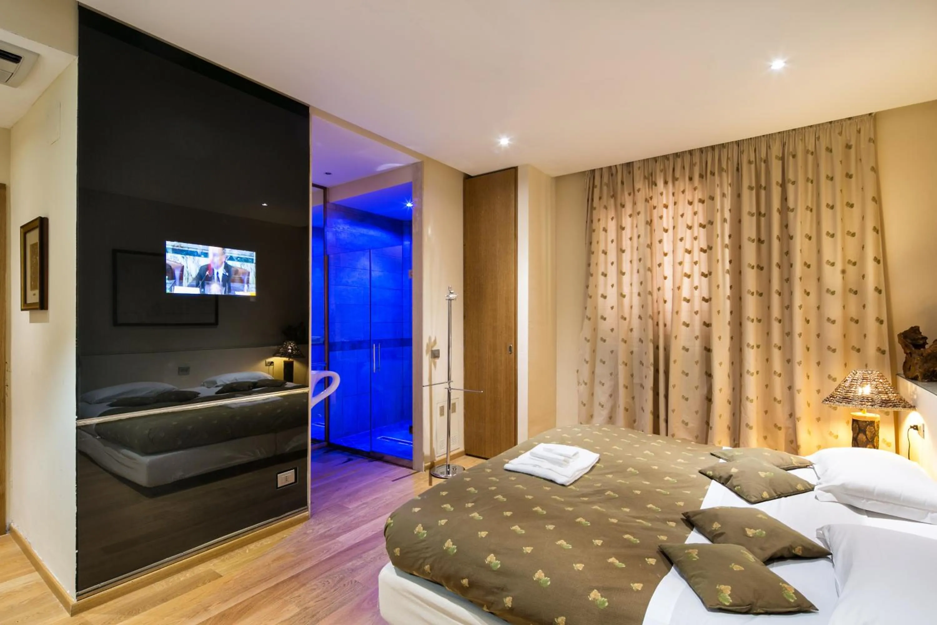 Communal lounge/ TV room, Bed in Umbriaverde Sporting & Resort