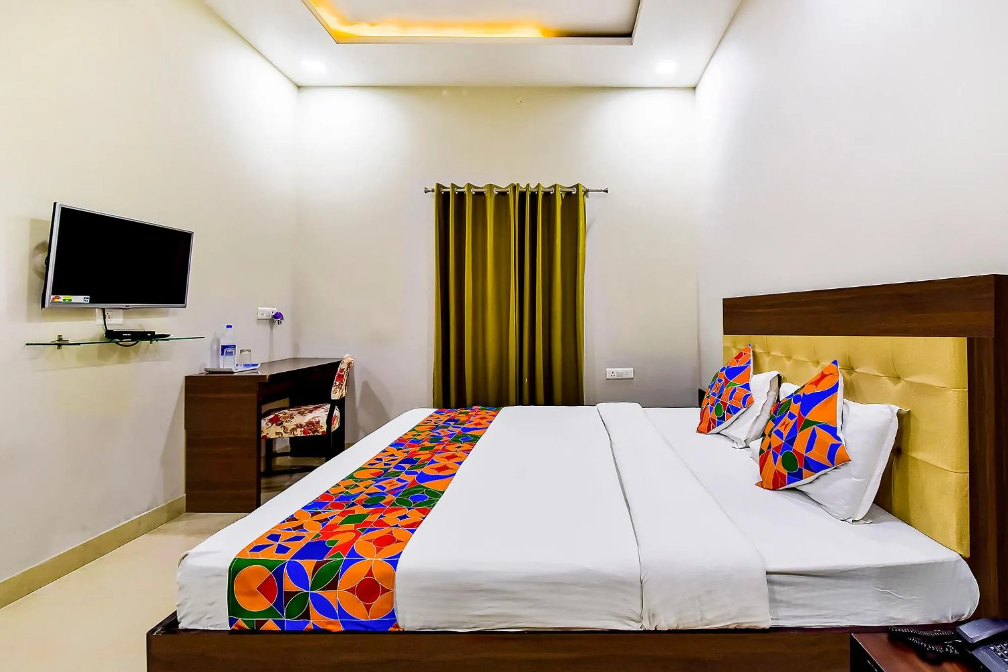 Bed in FabHotel The Castle Homestay