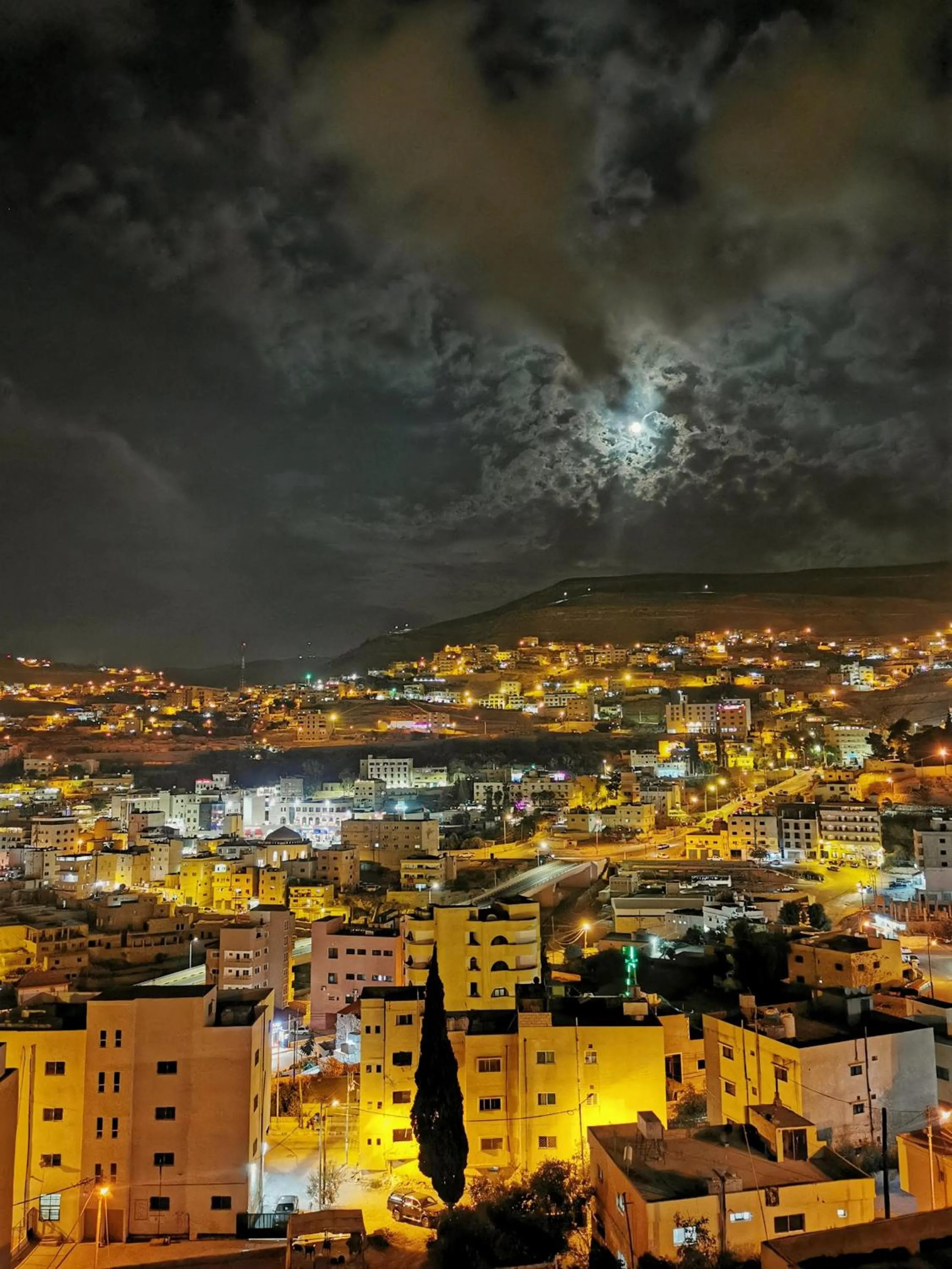 Night in Rakan ApartHotel and Luxury Rooms