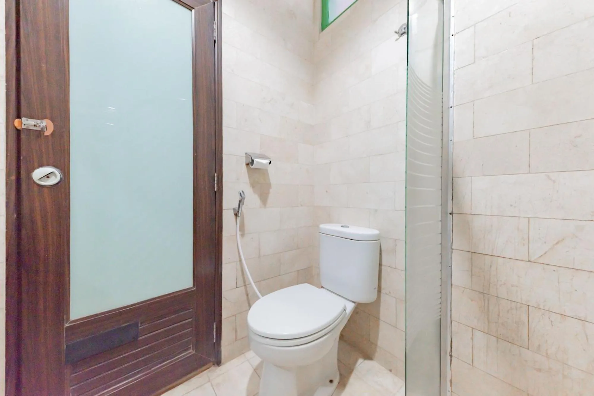 Bathroom in RedDoorz @ Jalan R.E. Martadinata Sukabumi