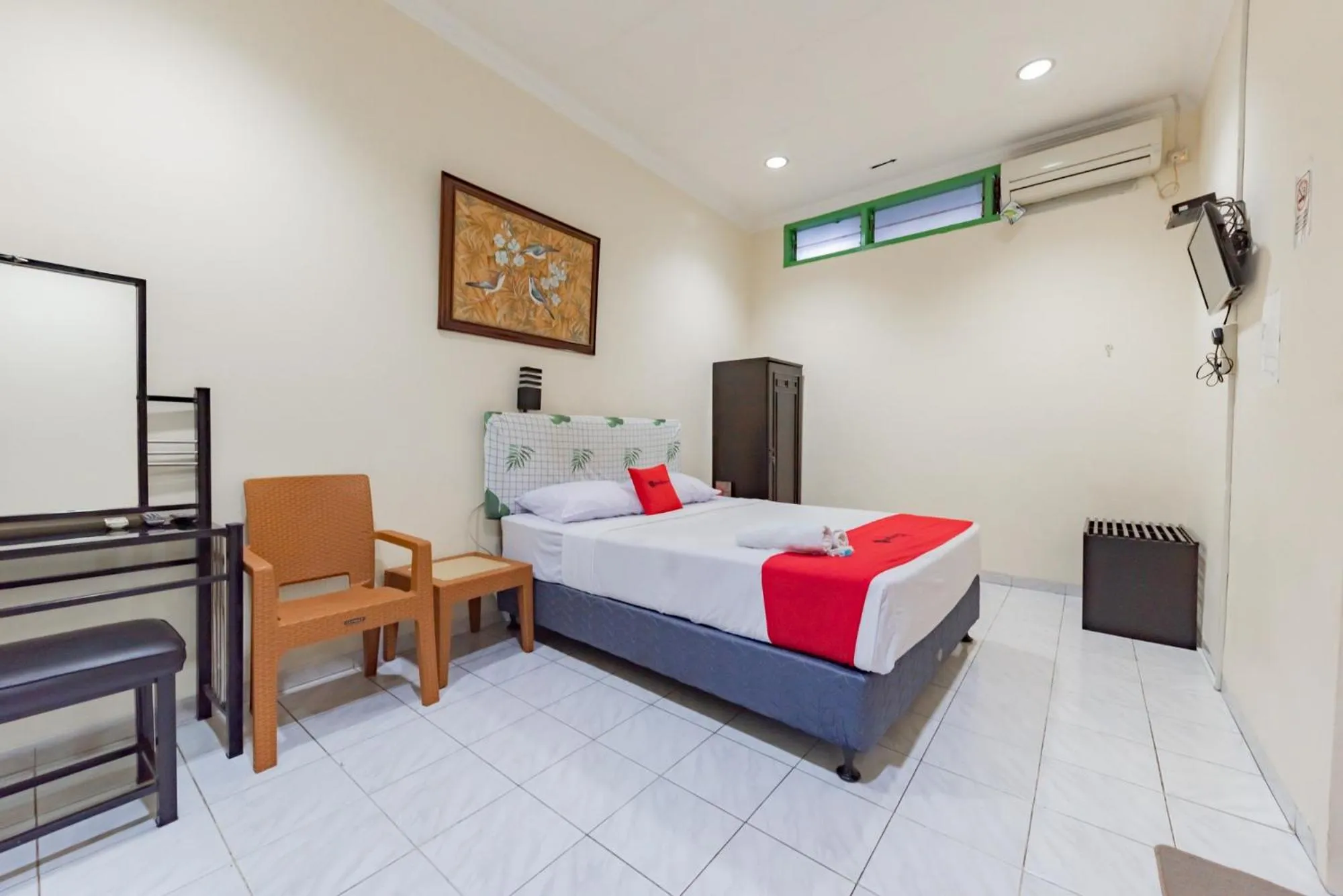 Bed in RedDoorz @ Jalan R.E. Martadinata Sukabumi