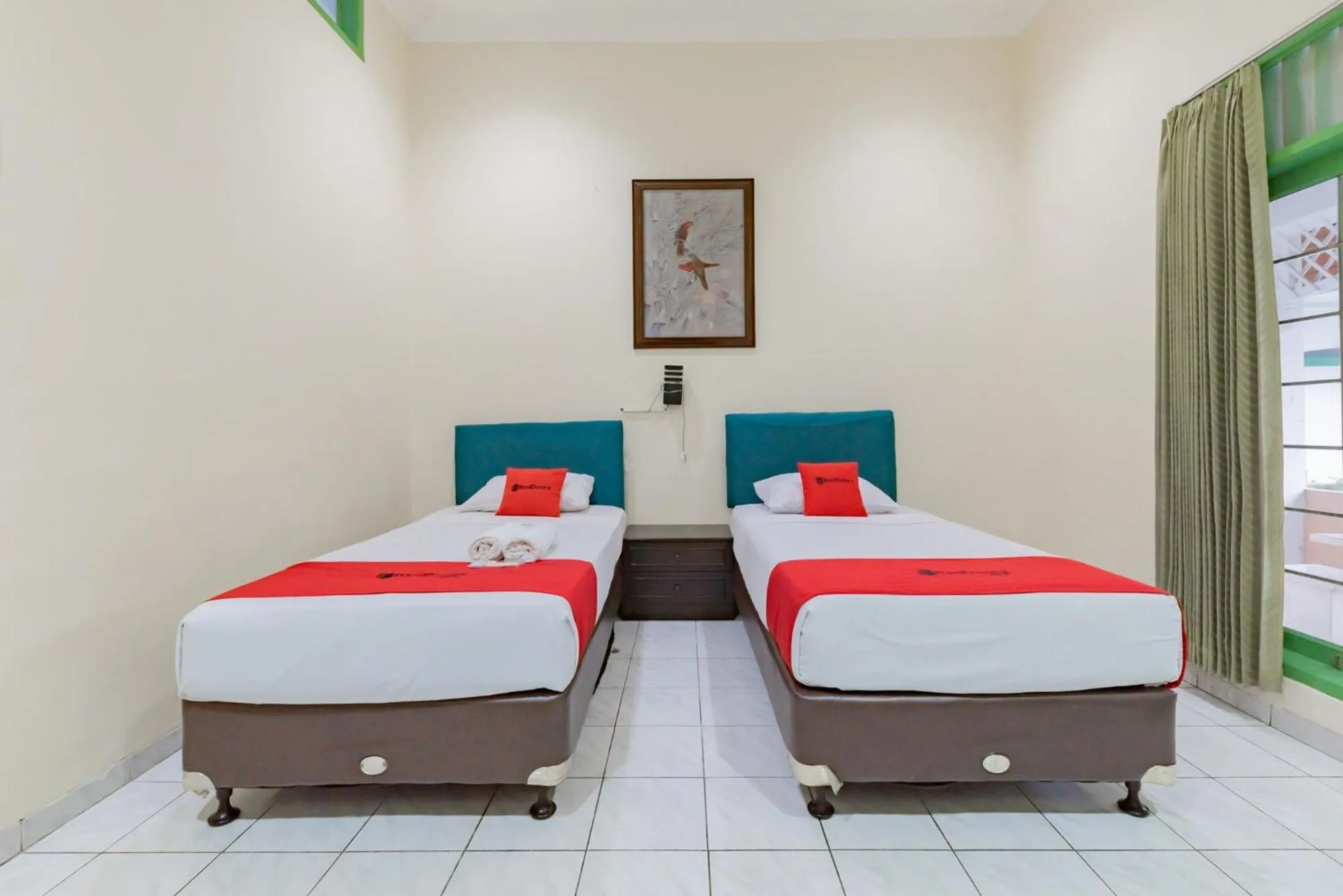 Bed in RedDoorz @ Jalan R.E. Martadinata Sukabumi