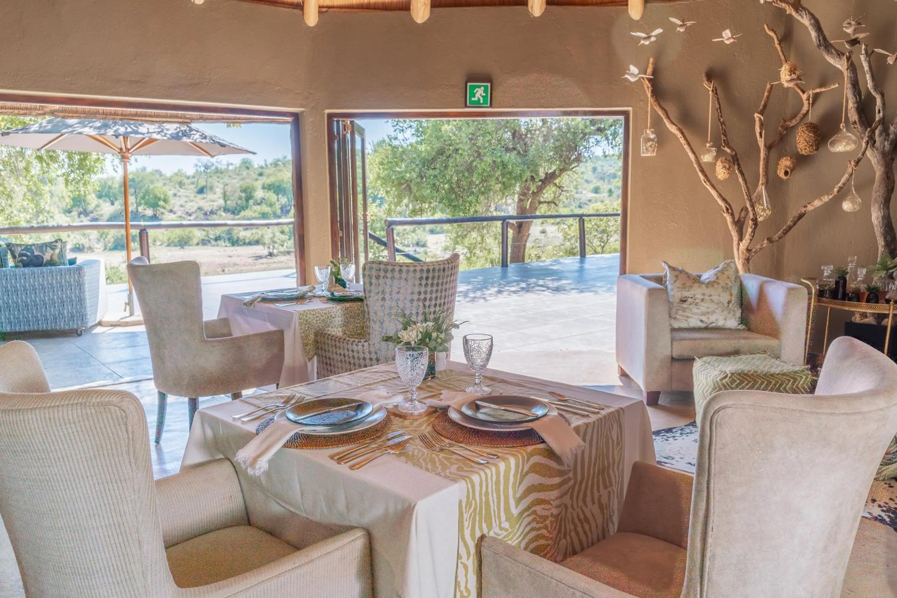 Dining area in Last Word Kitara