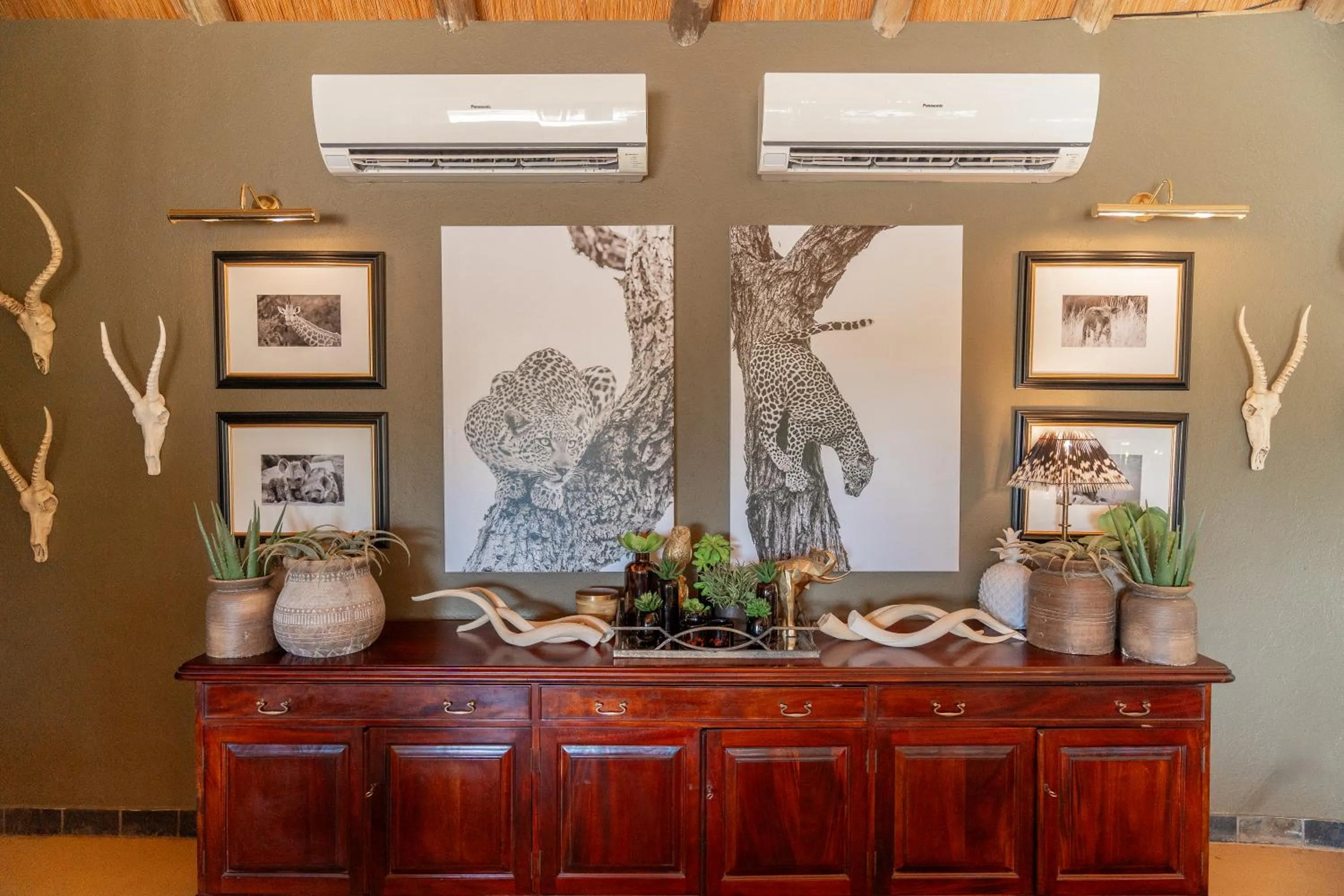 Decorative detail in Last Word Kitara