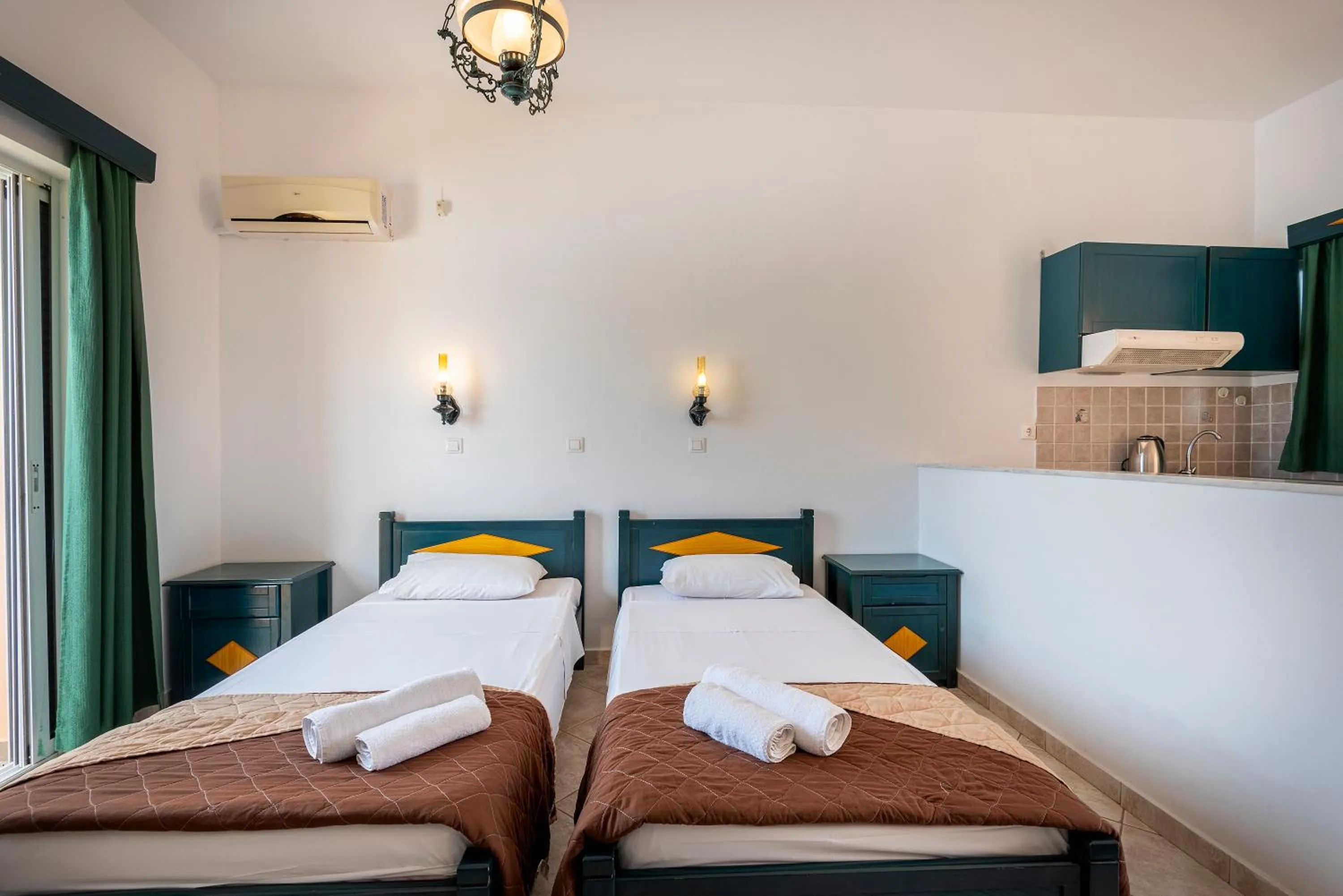 Photo of the whole room, Bed in Cirillo Family Hotel-Christinas Studios