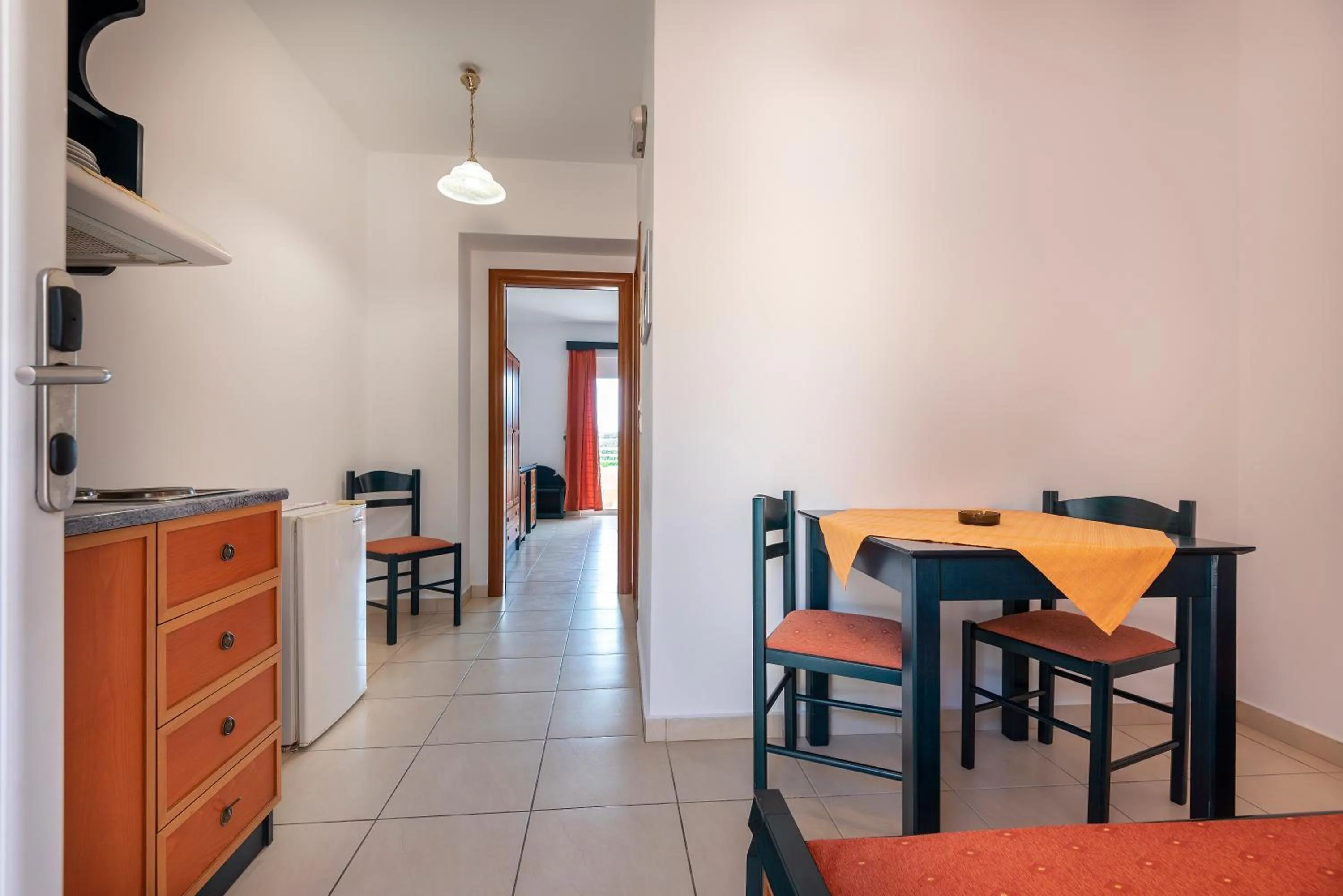 Dining area in Cirillo Family Hotel-Christinas Studios