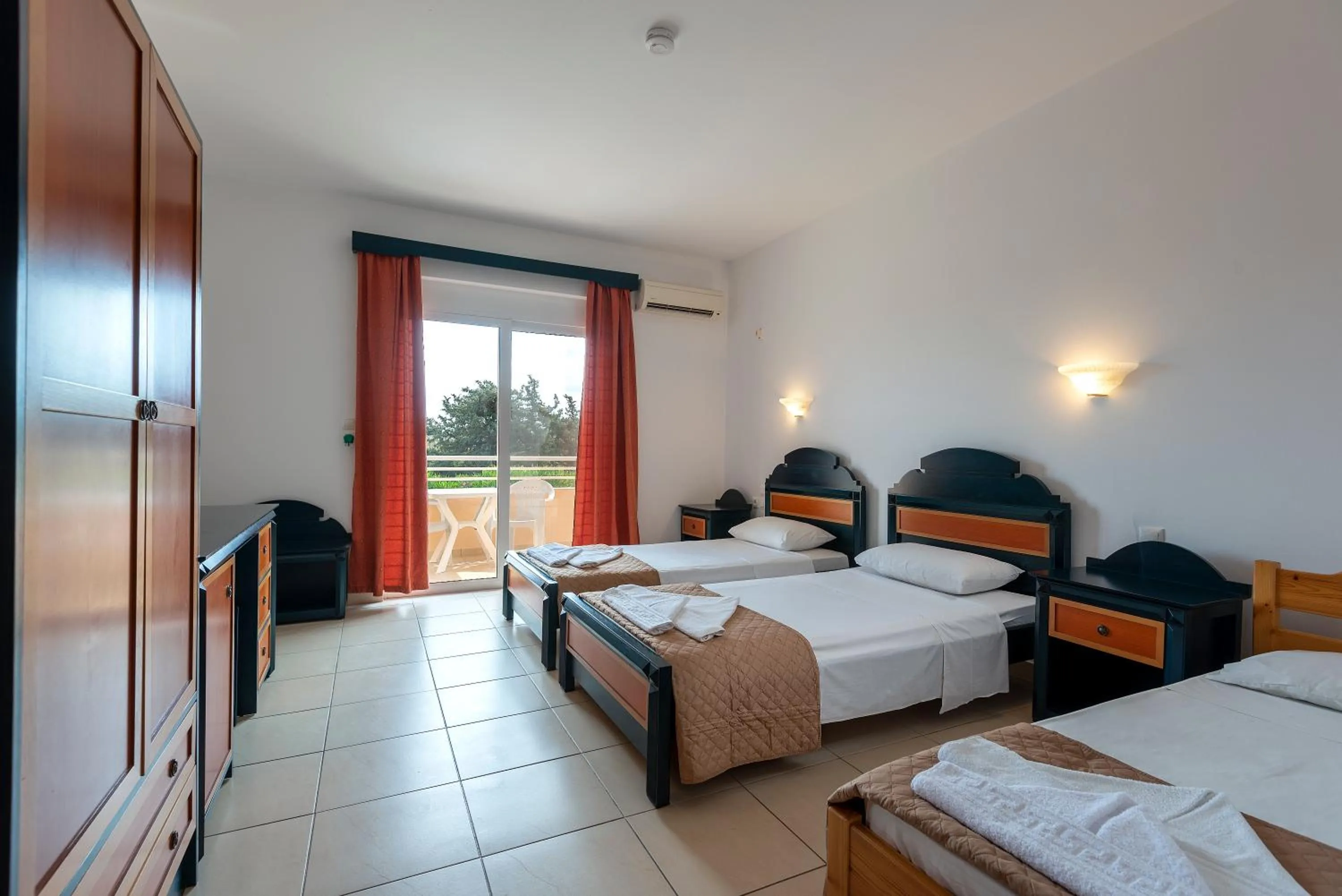 Bedroom, Bed in Cirillo Family Hotel-Christinas Studios