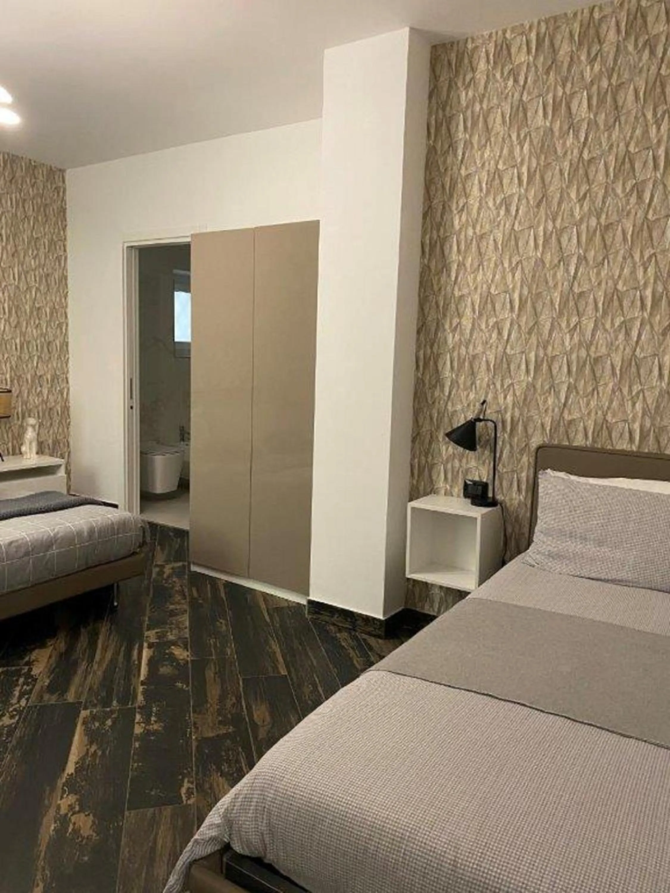 Photo of the whole room, Bed in Gatto Bianco Le Mura