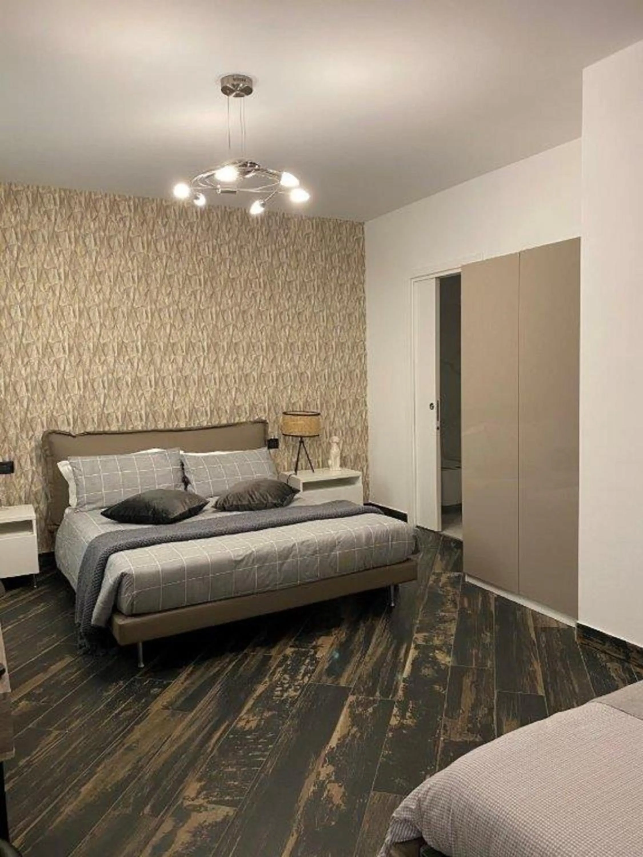 Bedroom, Bed in Gatto Bianco Le Mura