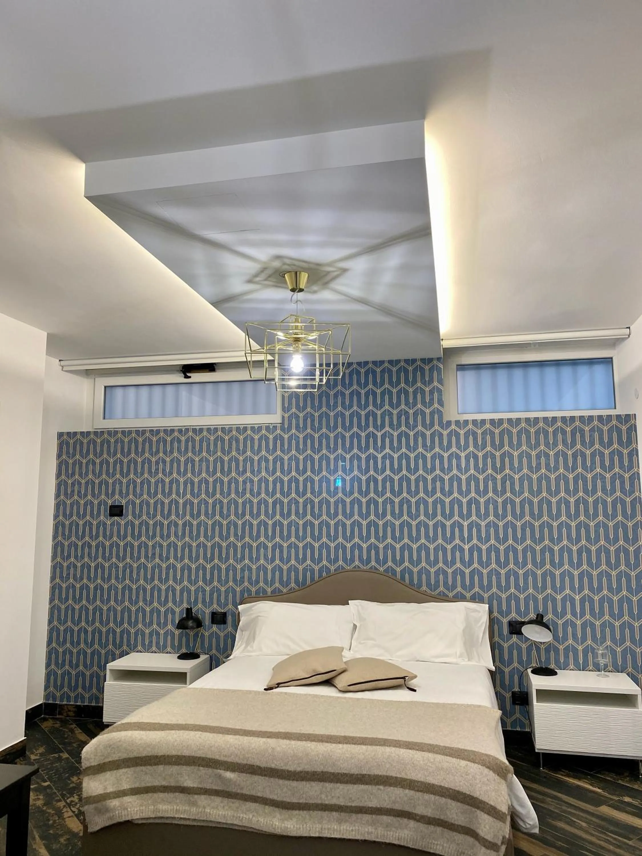 Bedroom, Bed in Gatto Bianco Le Mura