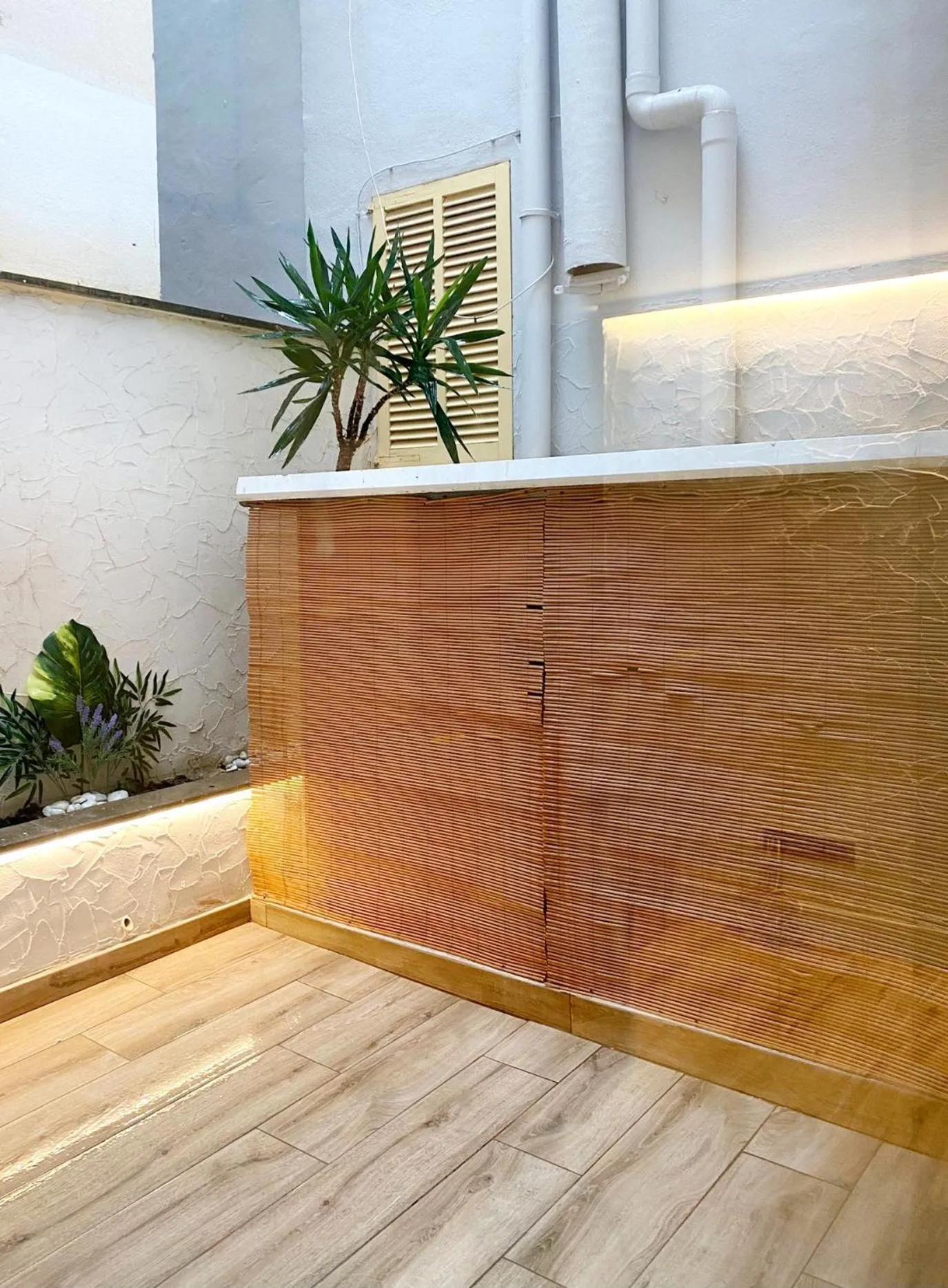 Balcony/Terrace in Y Hostel - Albergue Juvenil